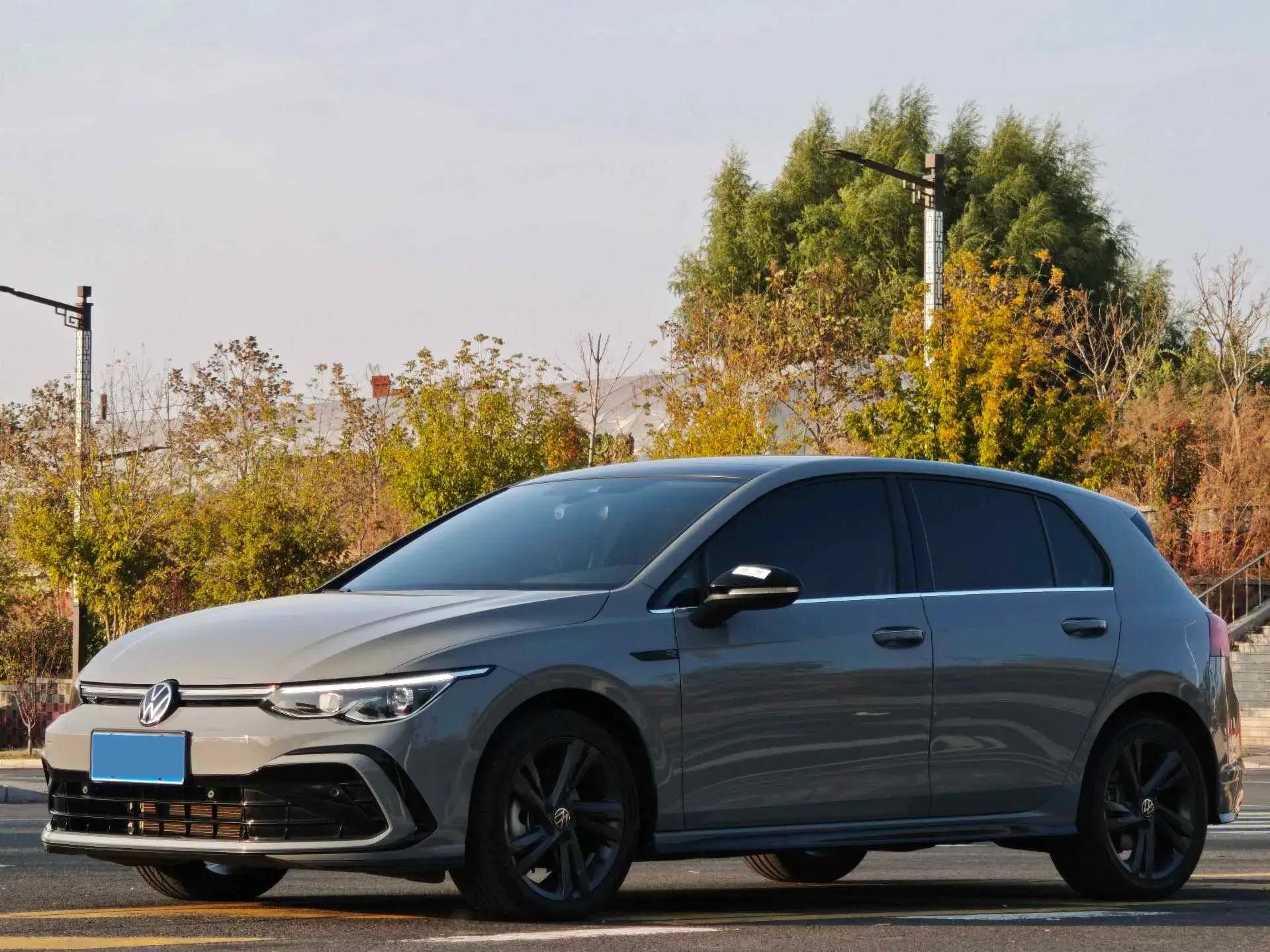 2021 VOLKSWAGEN GOLF thumbnail 2