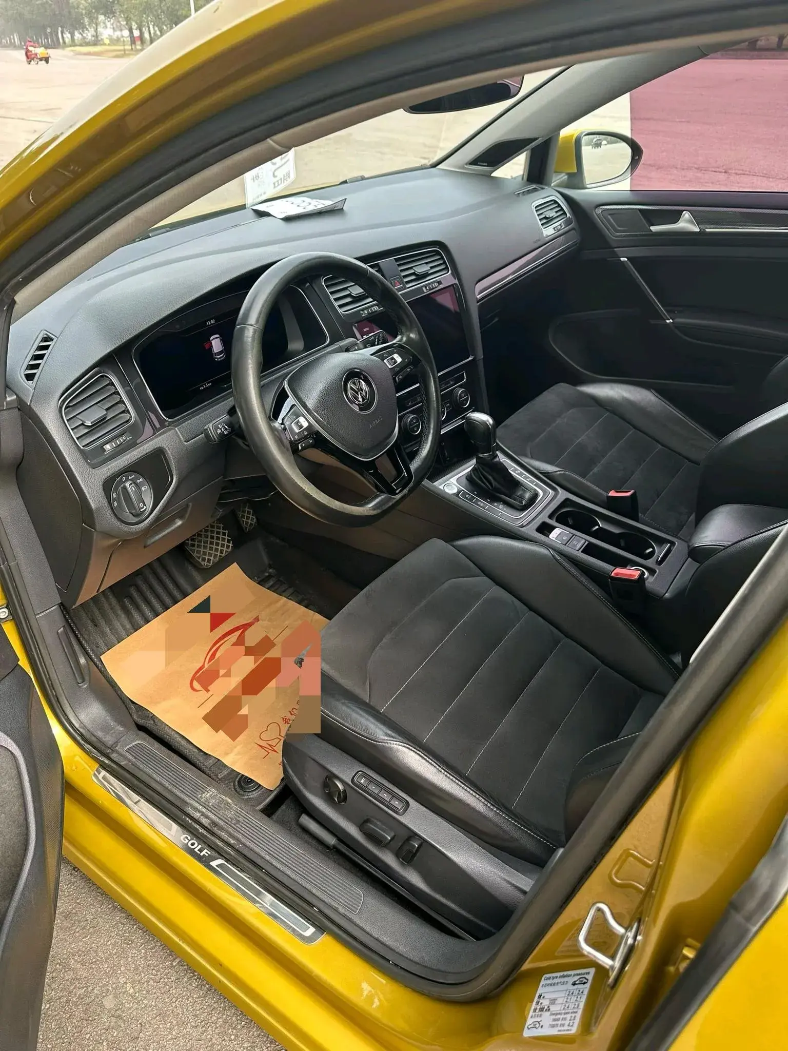 2018 VOLKSWAGEN GOLF thumbnail 4