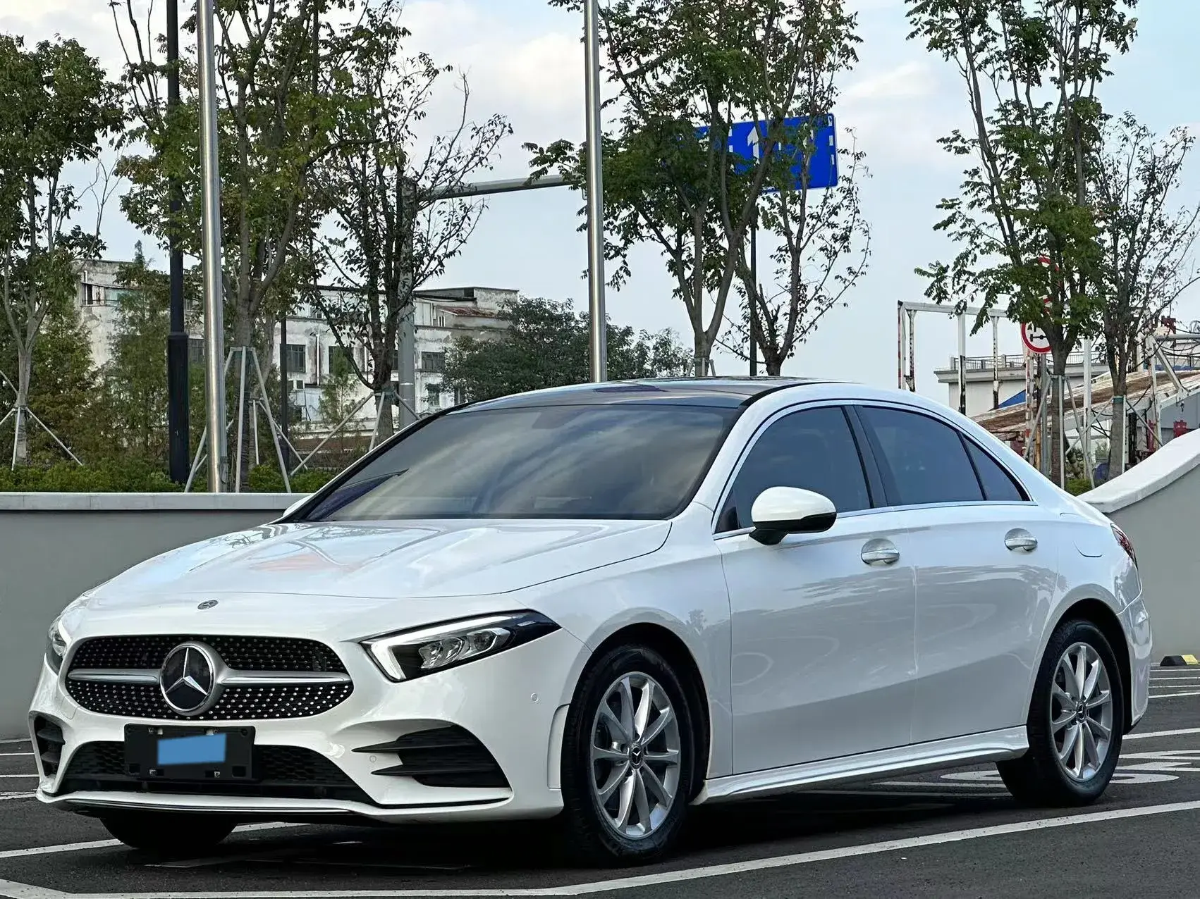 2020 MERCEDES-BENZ A view 1