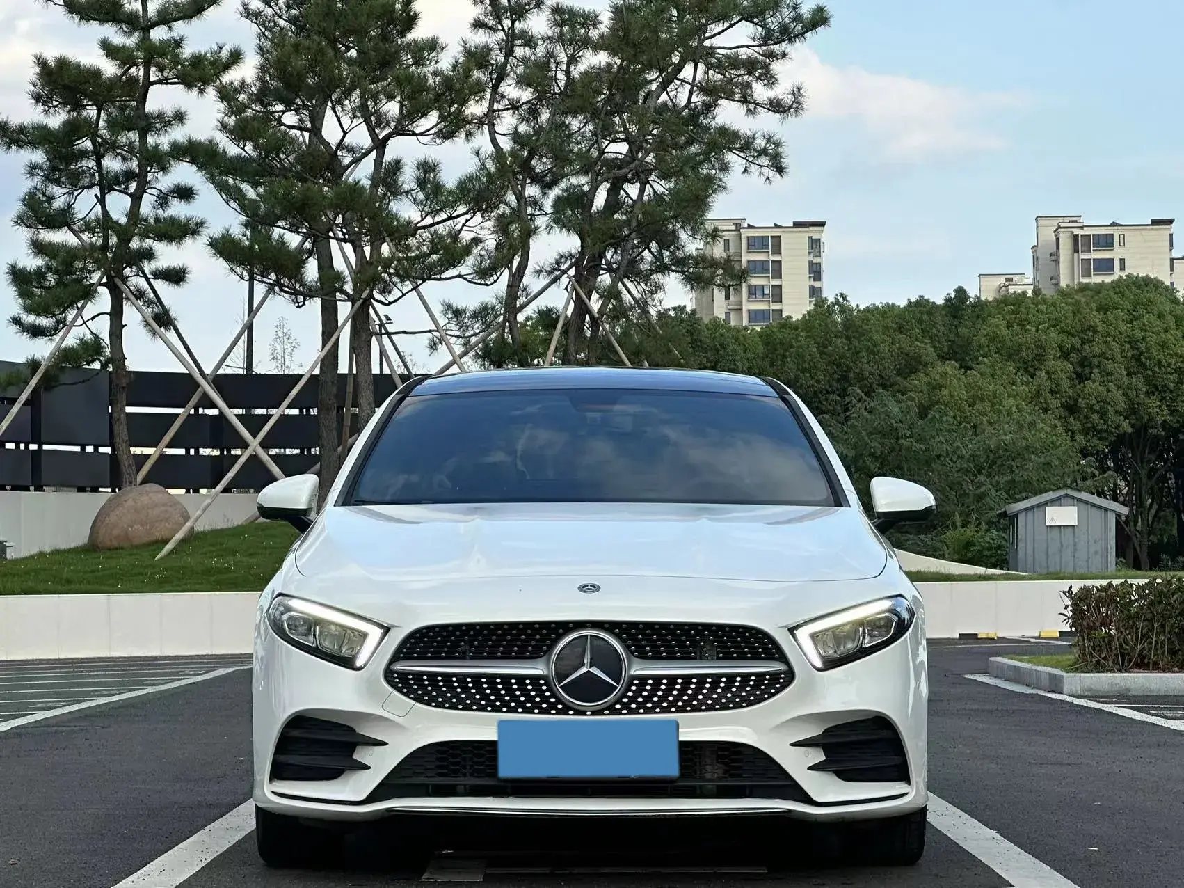 2020 MERCEDES-BENZ A thumbnail 2