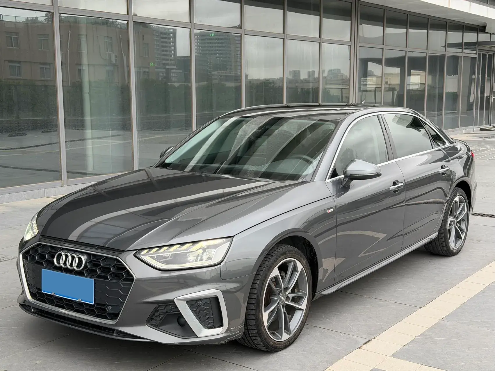 2020 AUDI A4L view 1