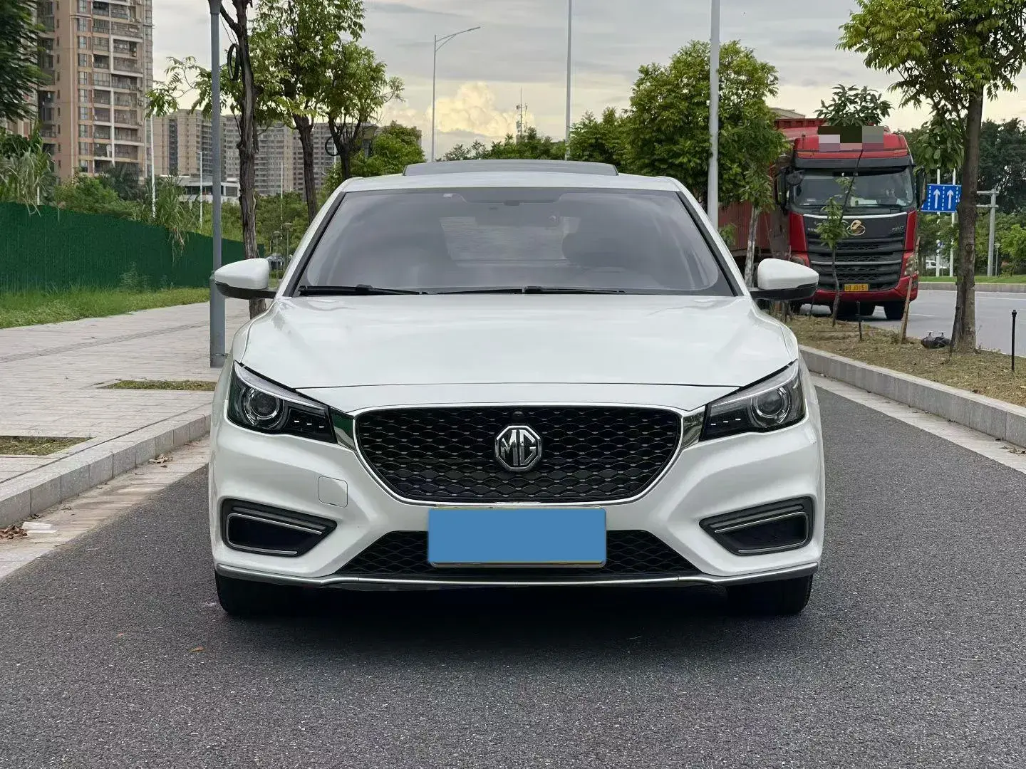 2017 MG MG6 thumbnail 3