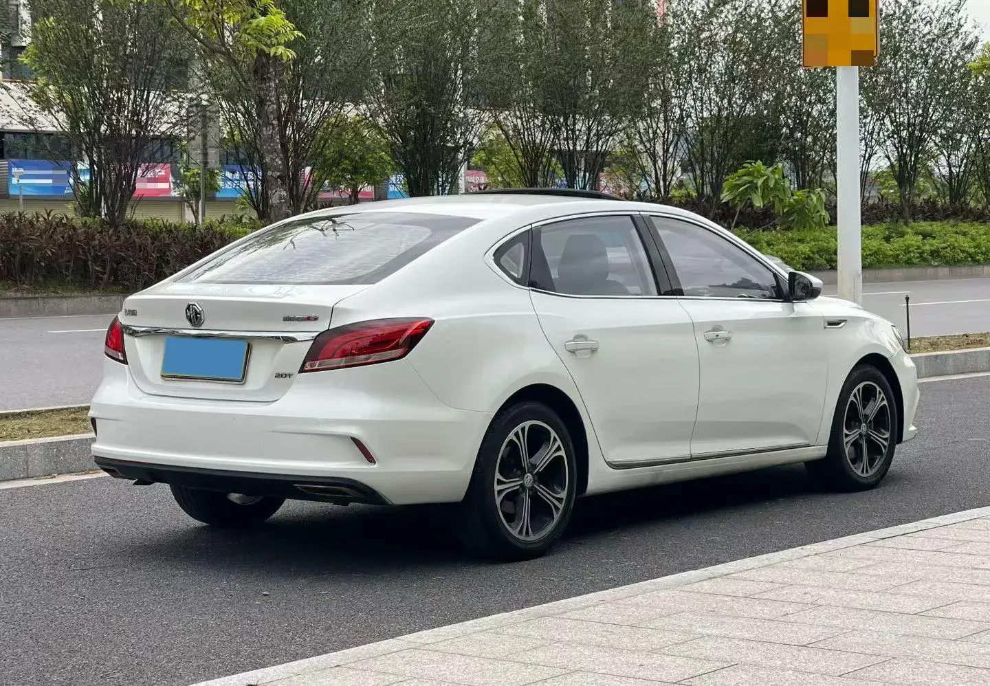 2017 MG MG6 thumbnail 4