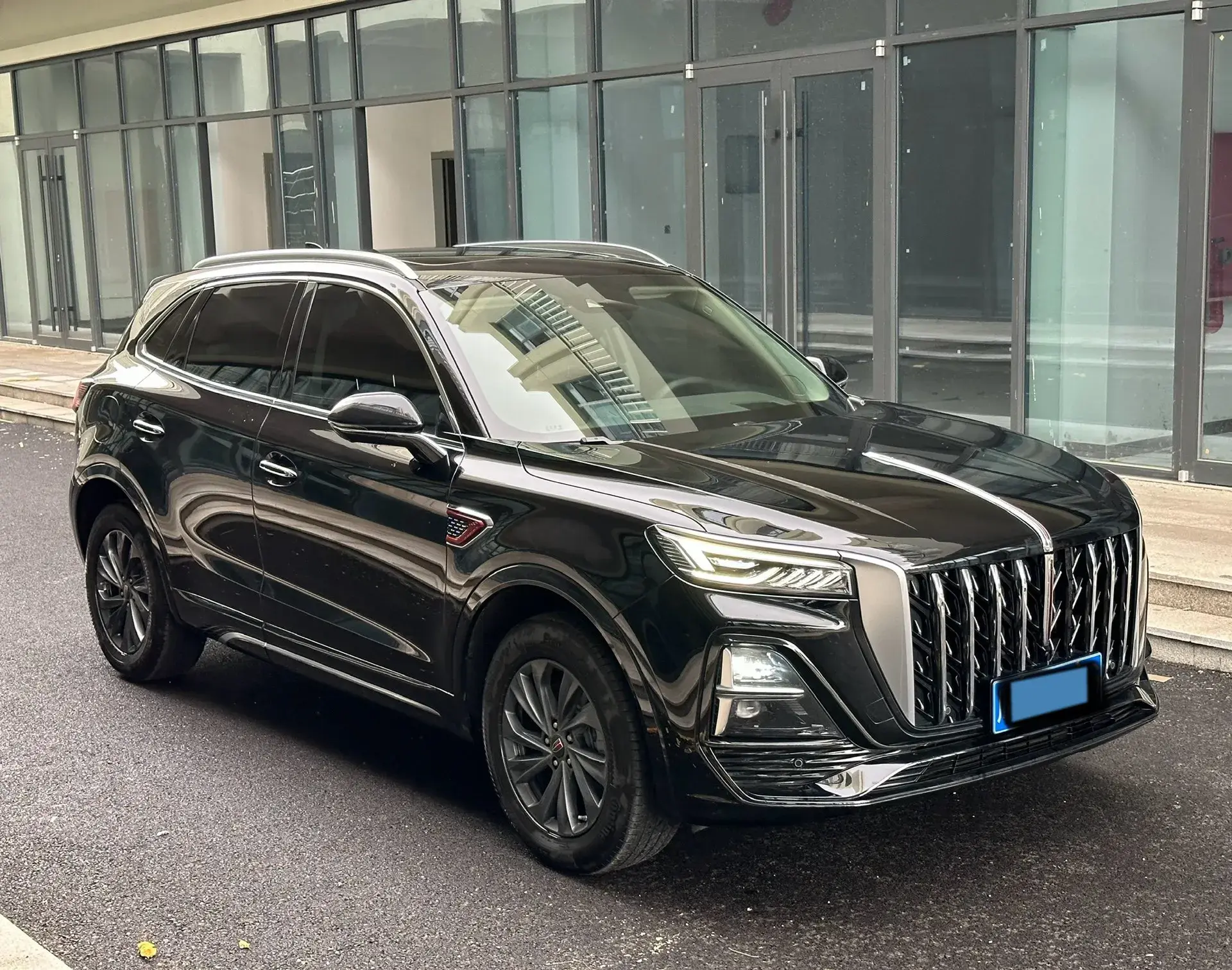2023 HONGQI HS5 thumbnail 3