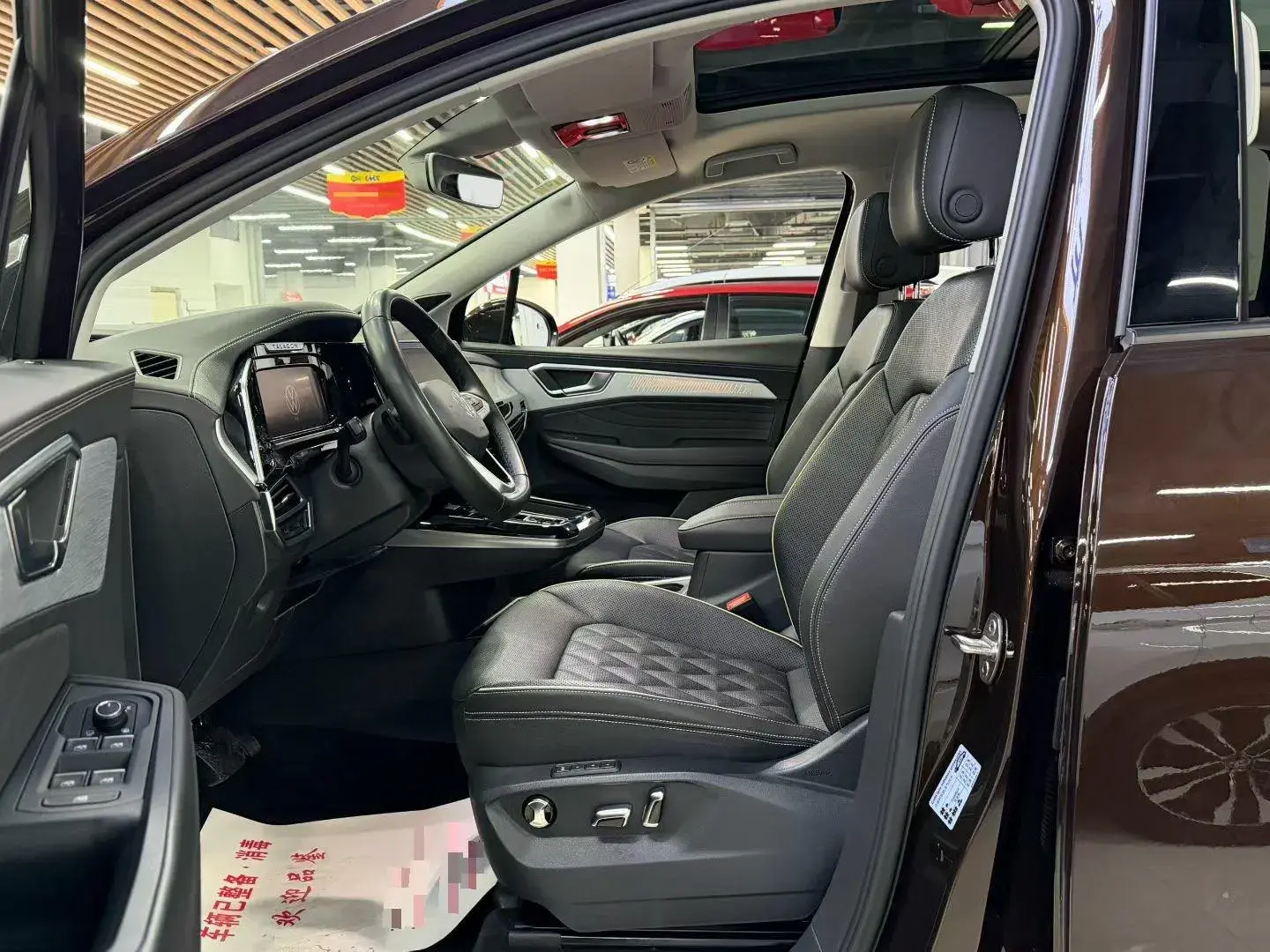 2021 VOLKSWAGEN TALAGON thumbnail 3