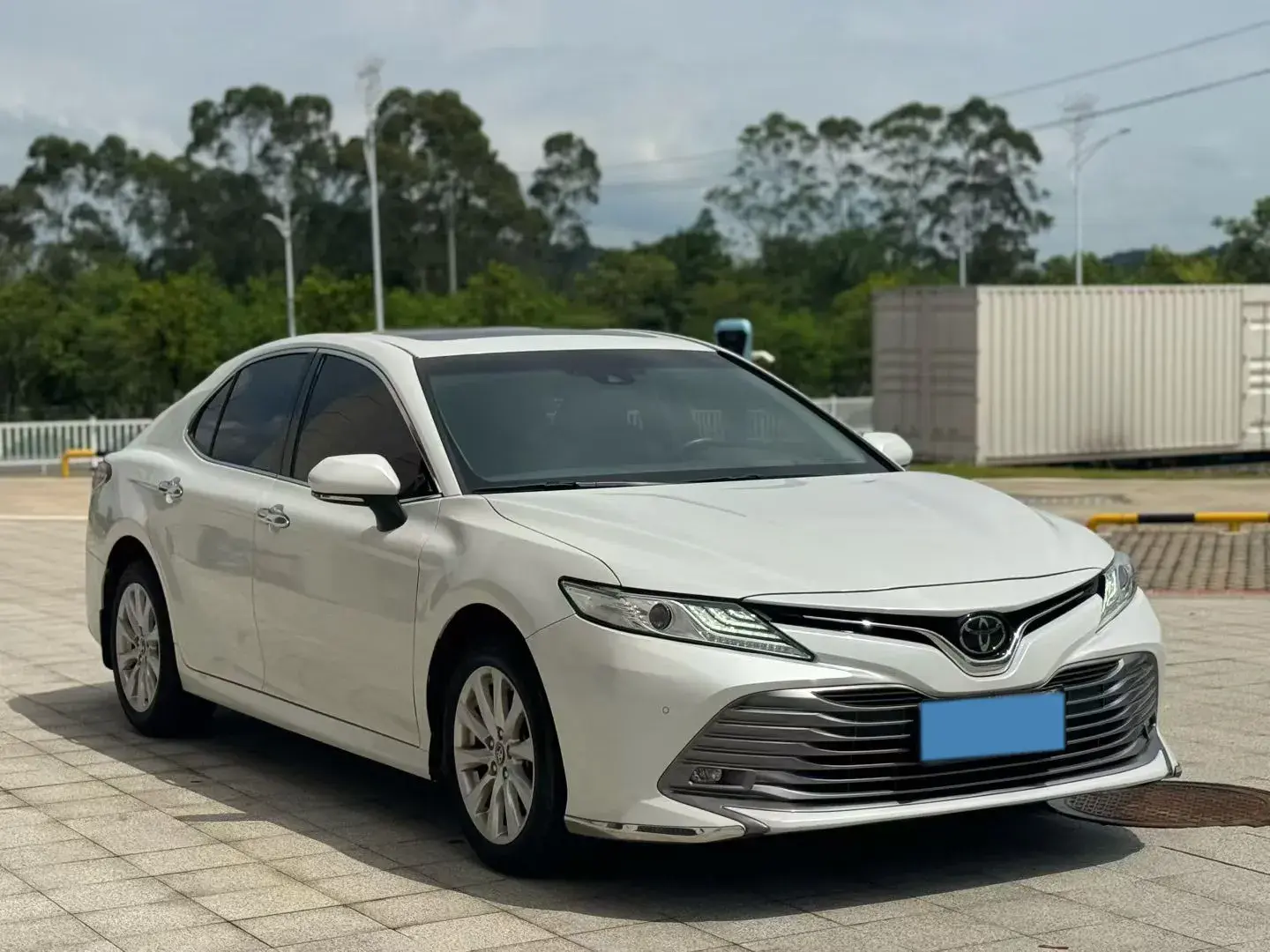 2019 TOYOTA CAMRY thumbnail 3