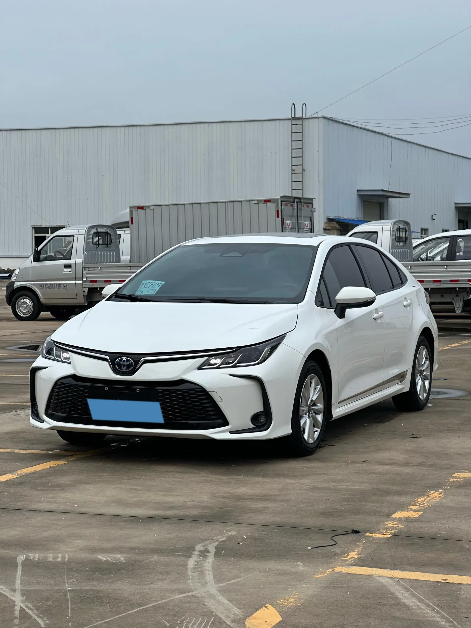 2024 TOYOTA COROLLA view 1