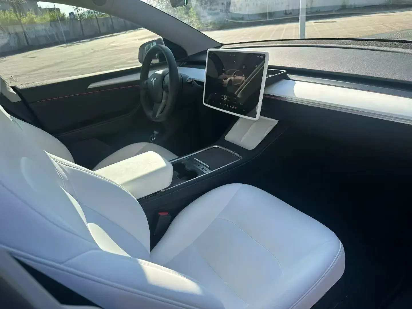 2022 TESLA MODEL thumbnail 4