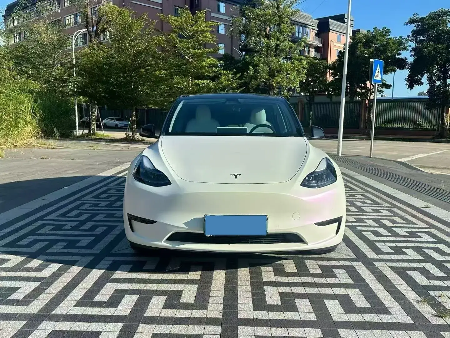 2022 TESLA MODEL thumbnail 2