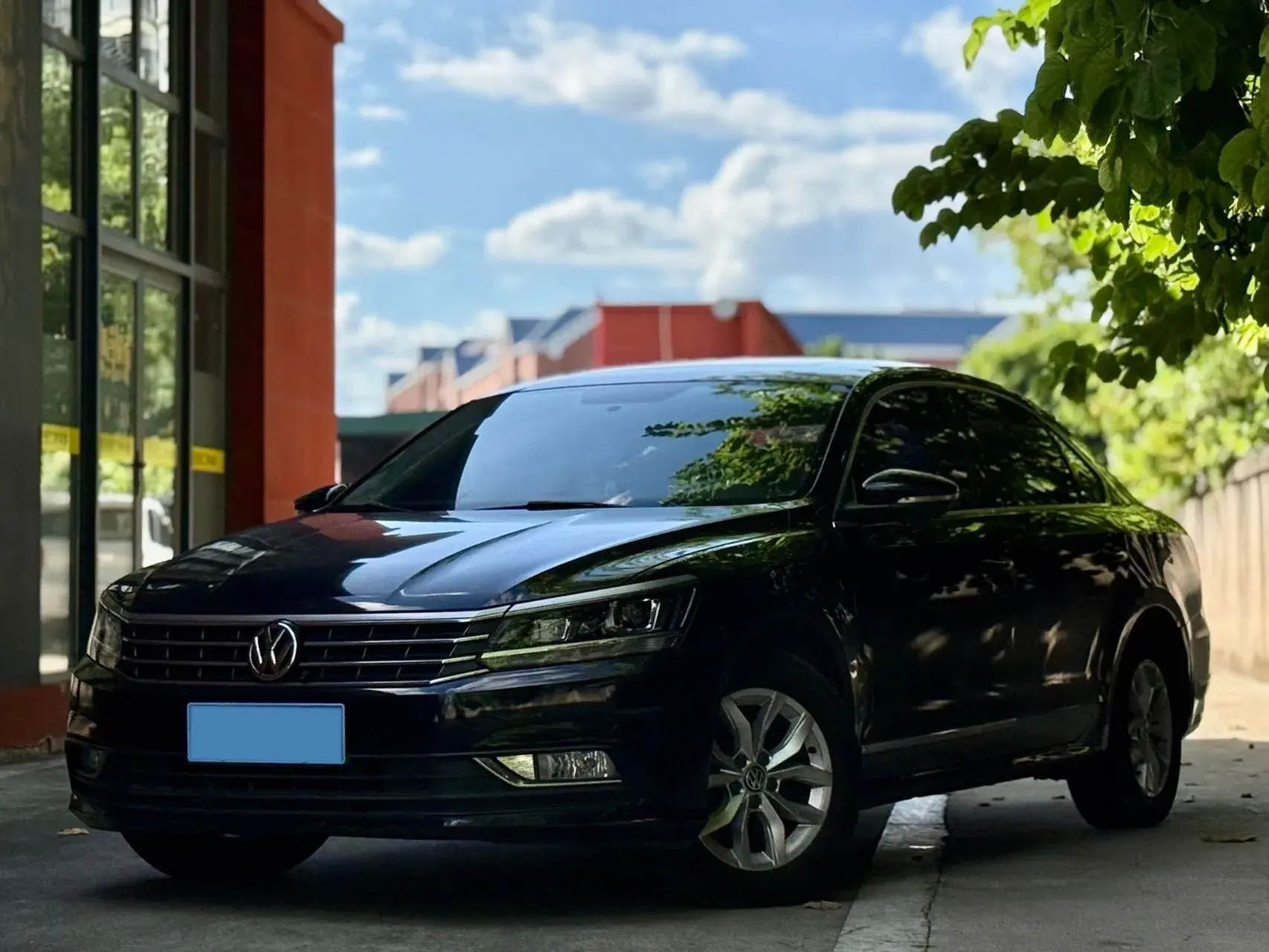 2015 VOLKSWAGEN PASSAT view 1