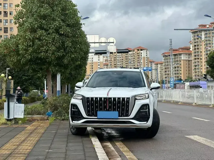 2023 HONGQI HS5 thumbnail 2