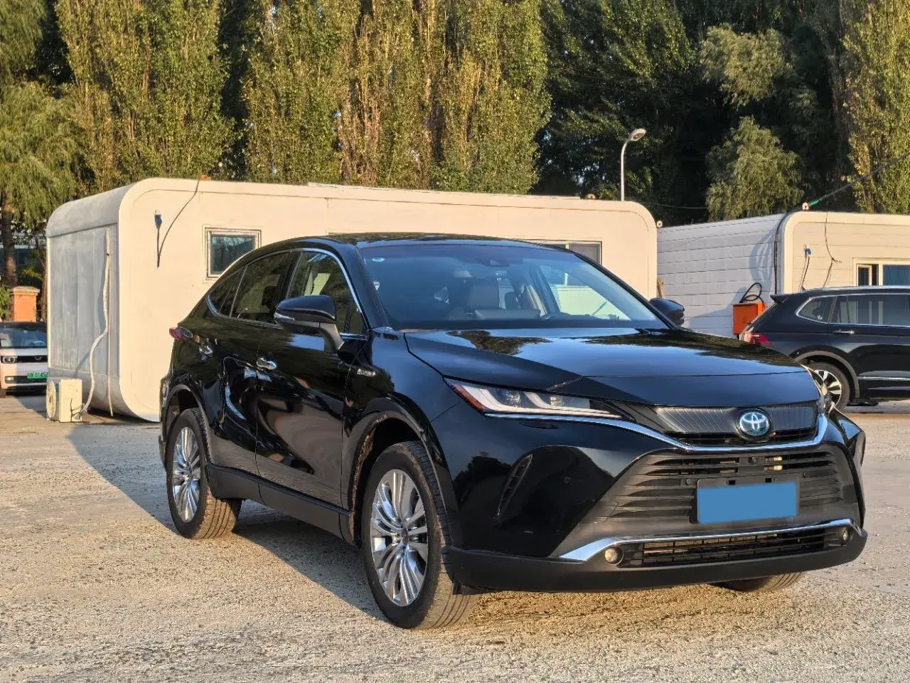 2022 TOYOTA HARRIER thumbnail 3