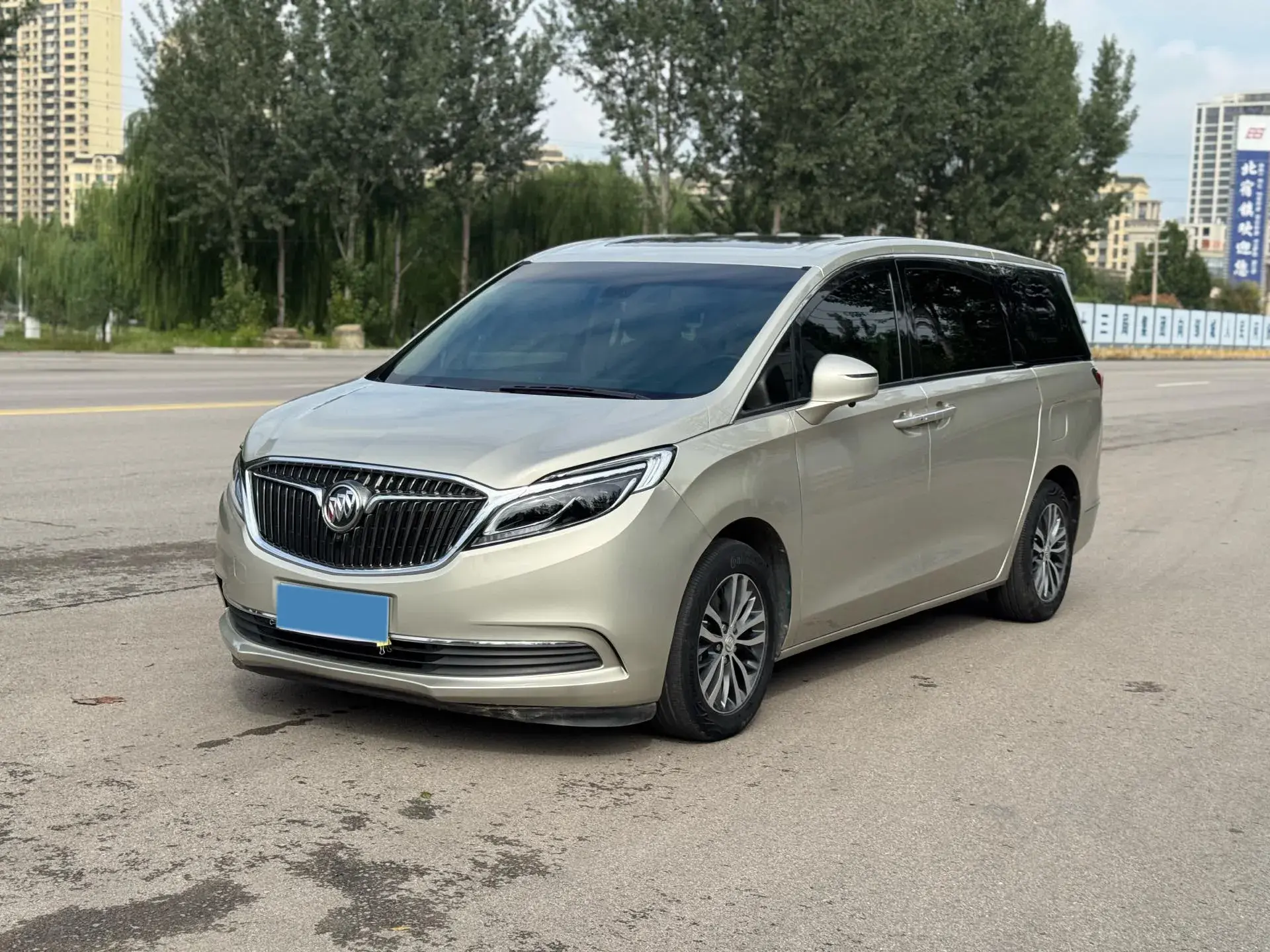 2018 BUICK GL8 view 1