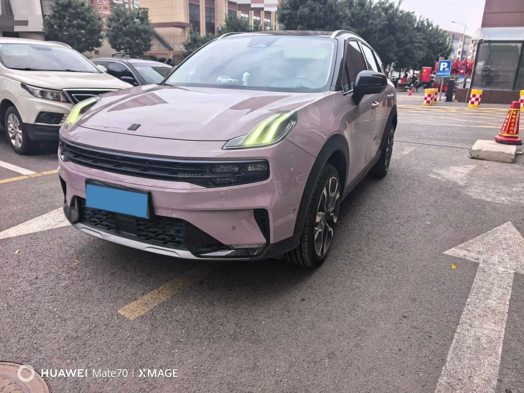 2022 LYNK&CO 06 view 1