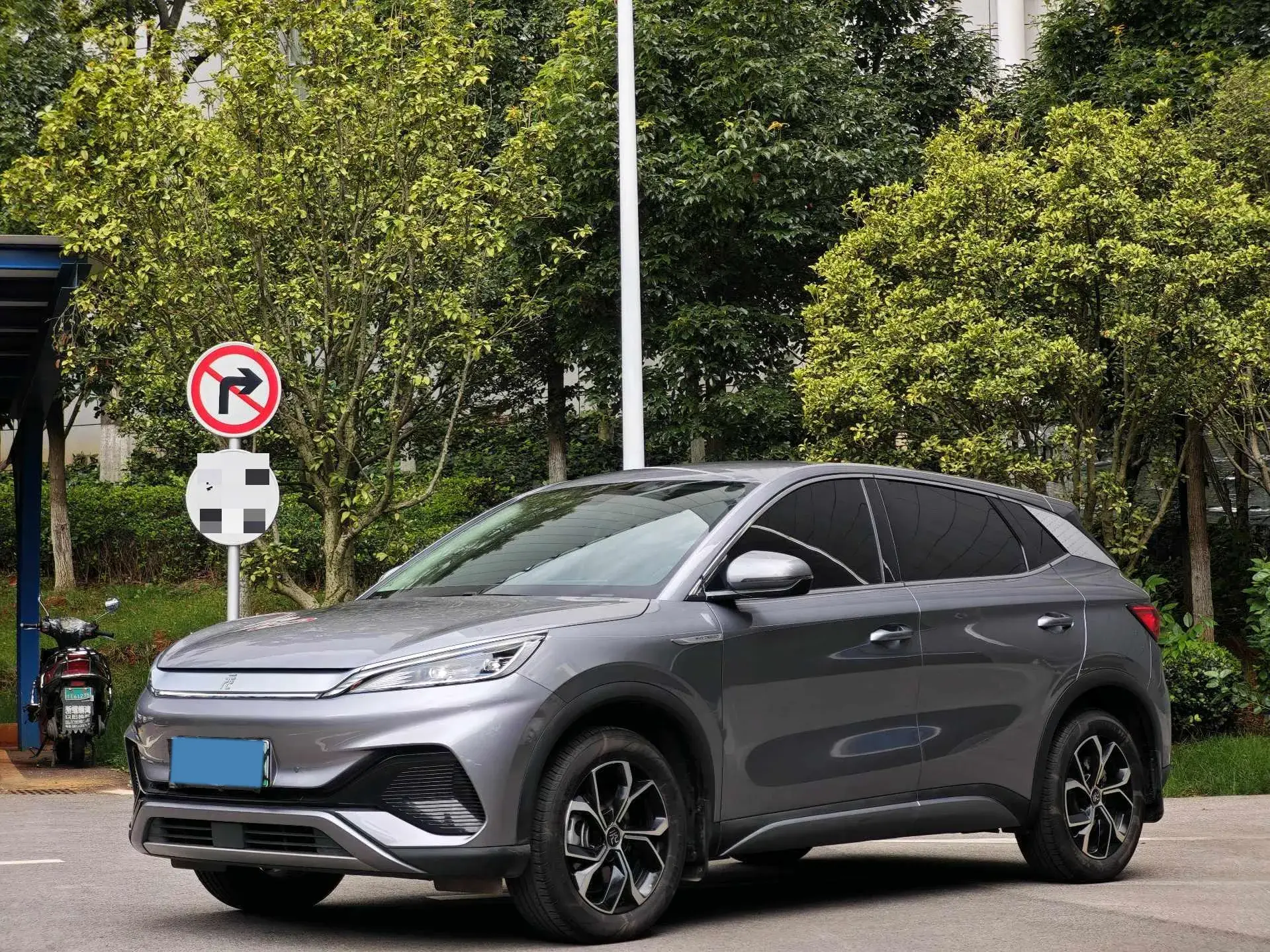 2024 BYD YUAN view 1