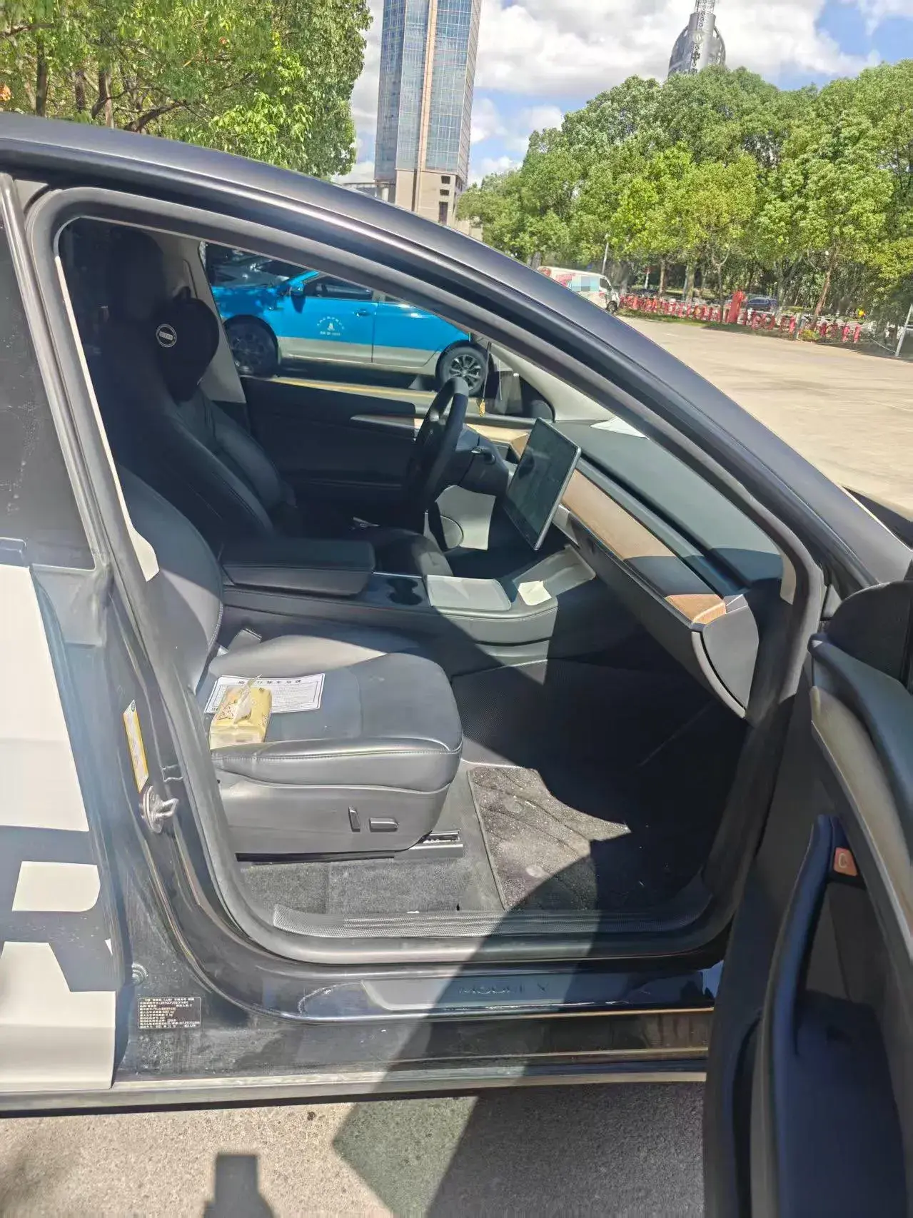 2021 TESLA MODEL thumbnail 4