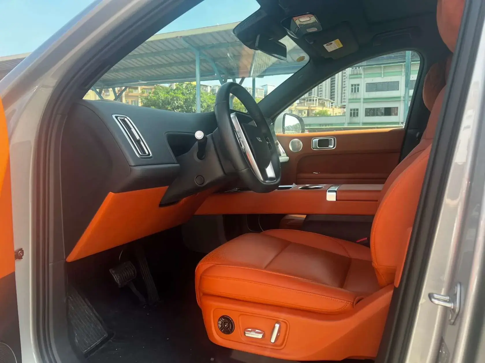 2024 LI L6 thumbnail 4