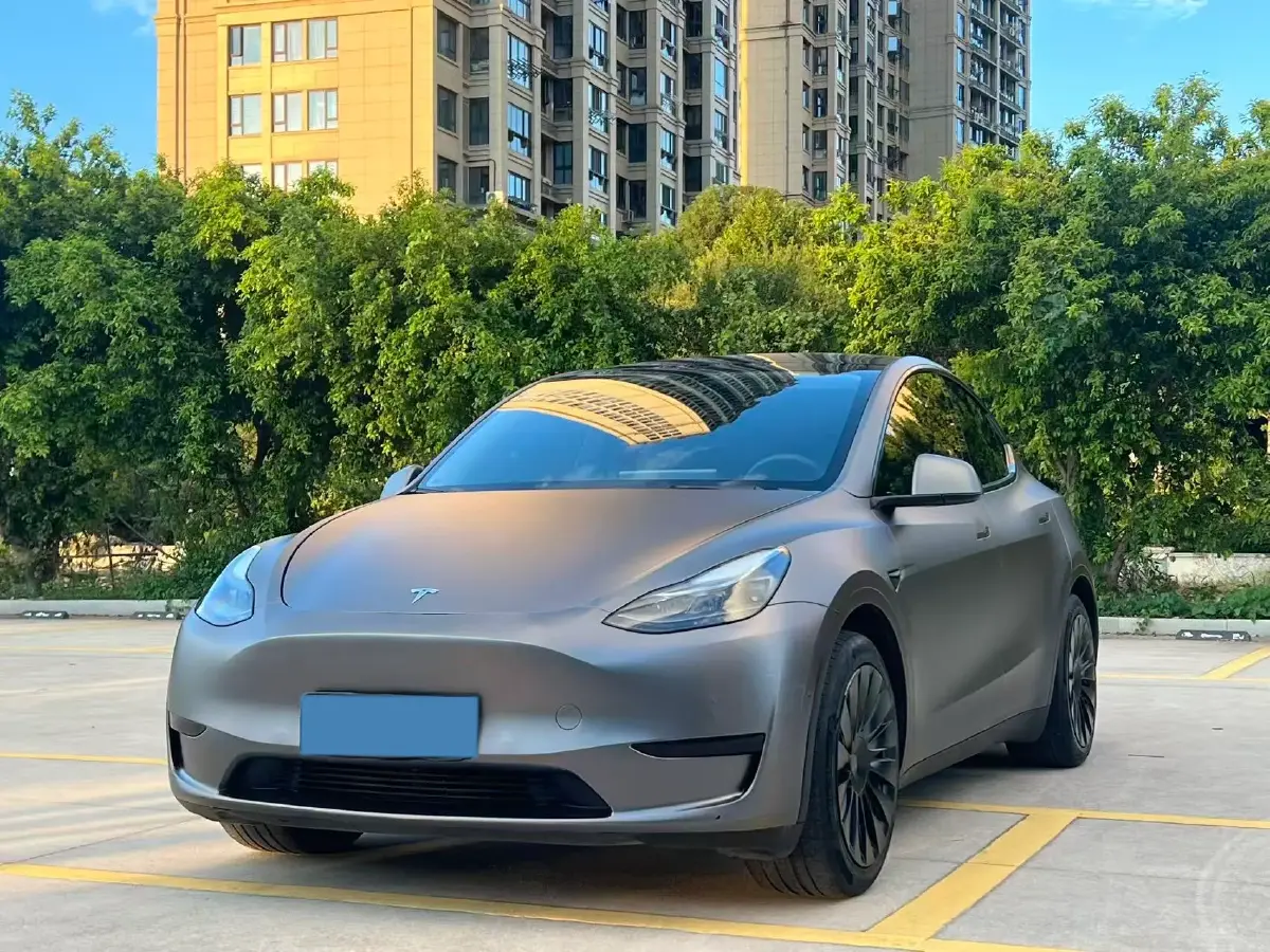 2022 Tesla Model Y BEV 60KWH