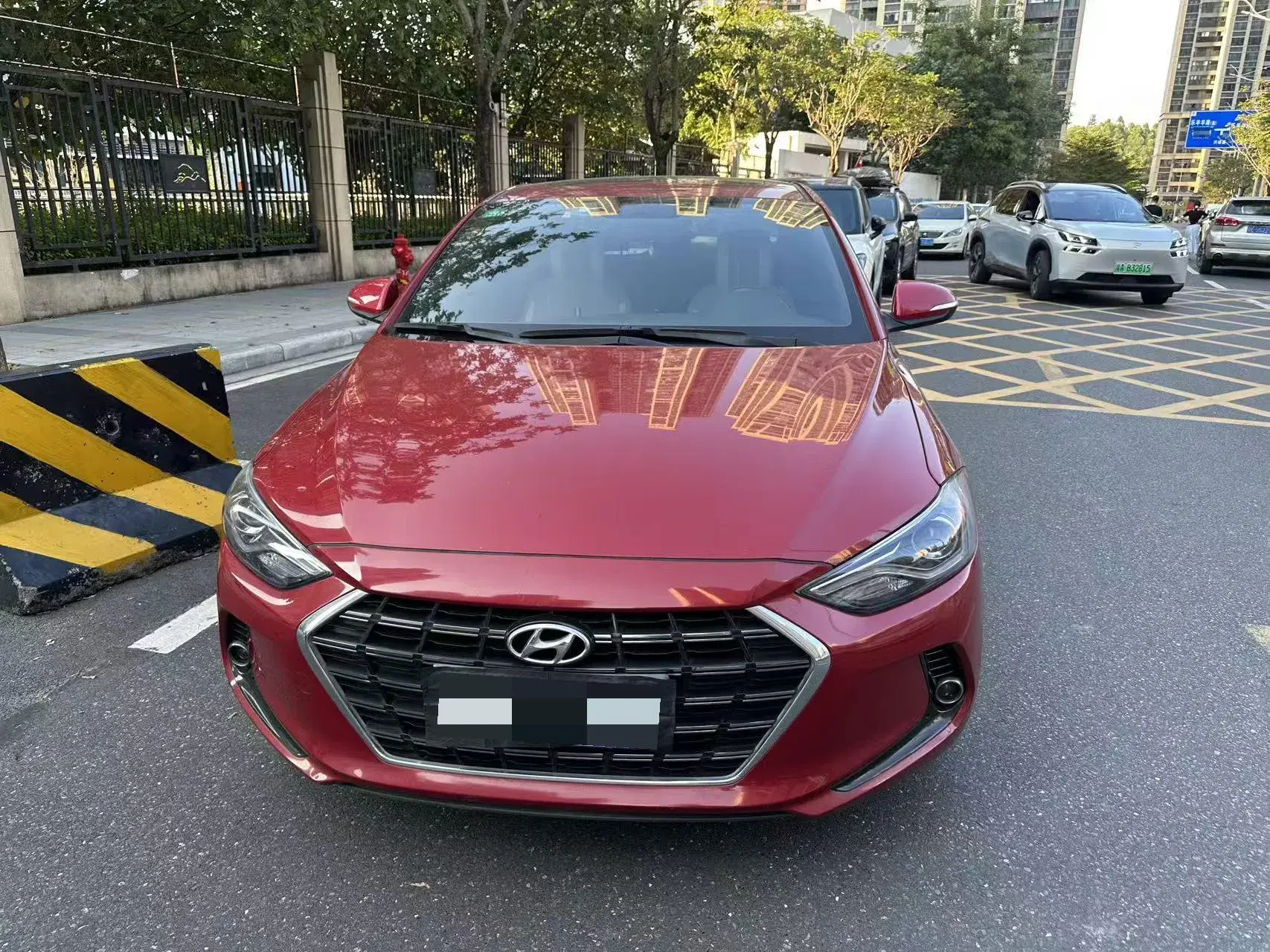 2019 HYUNDAI ELANTRA thumbnail 2