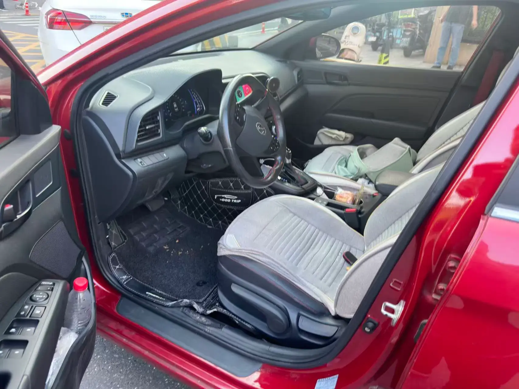 2019 HYUNDAI ELANTRA thumbnail 3