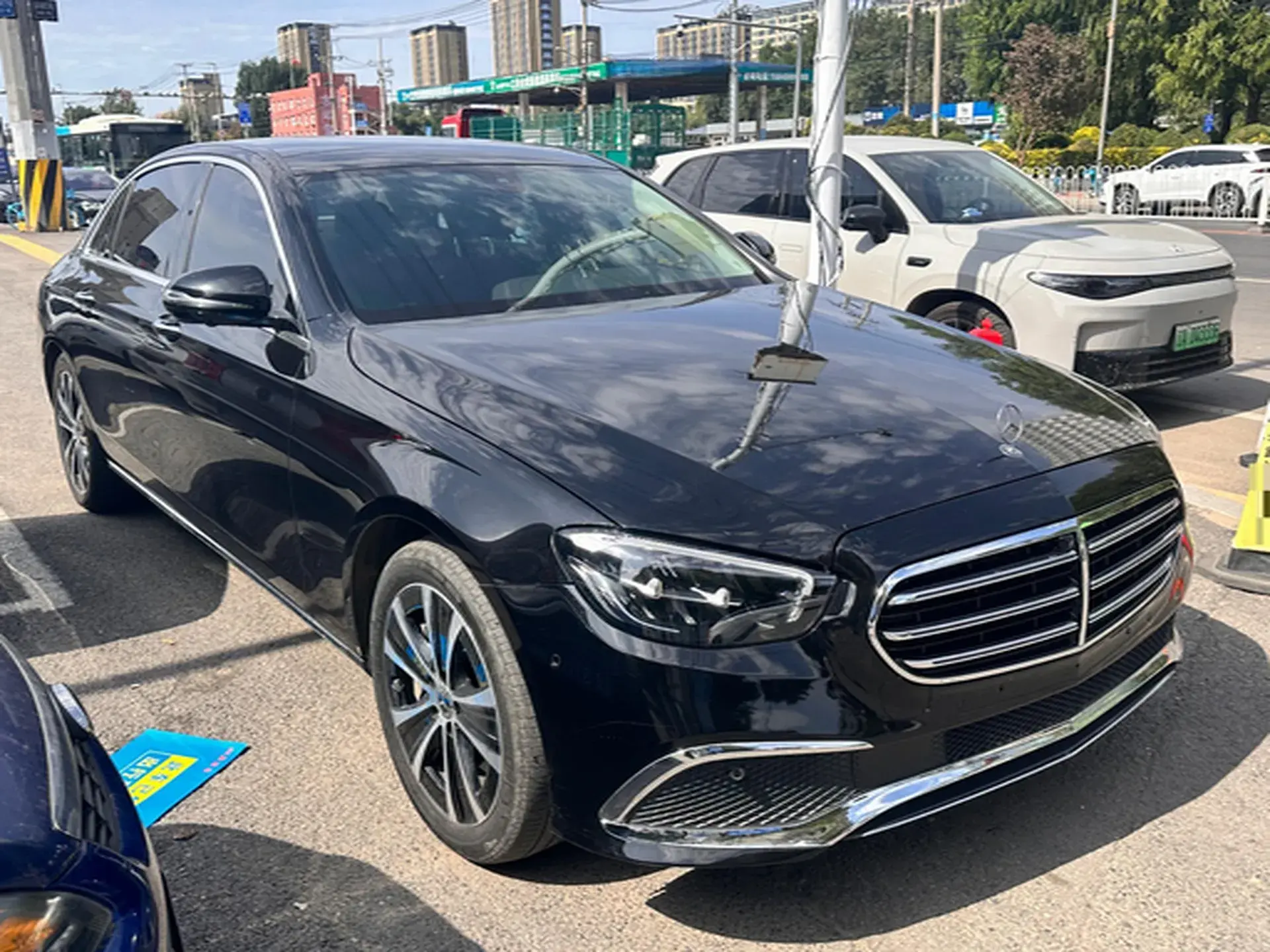 2021 MERCEDES-BENZ E thumbnail 3