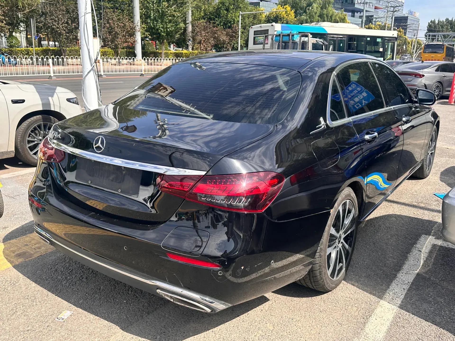 2021 MERCEDES-BENZ E thumbnail 4