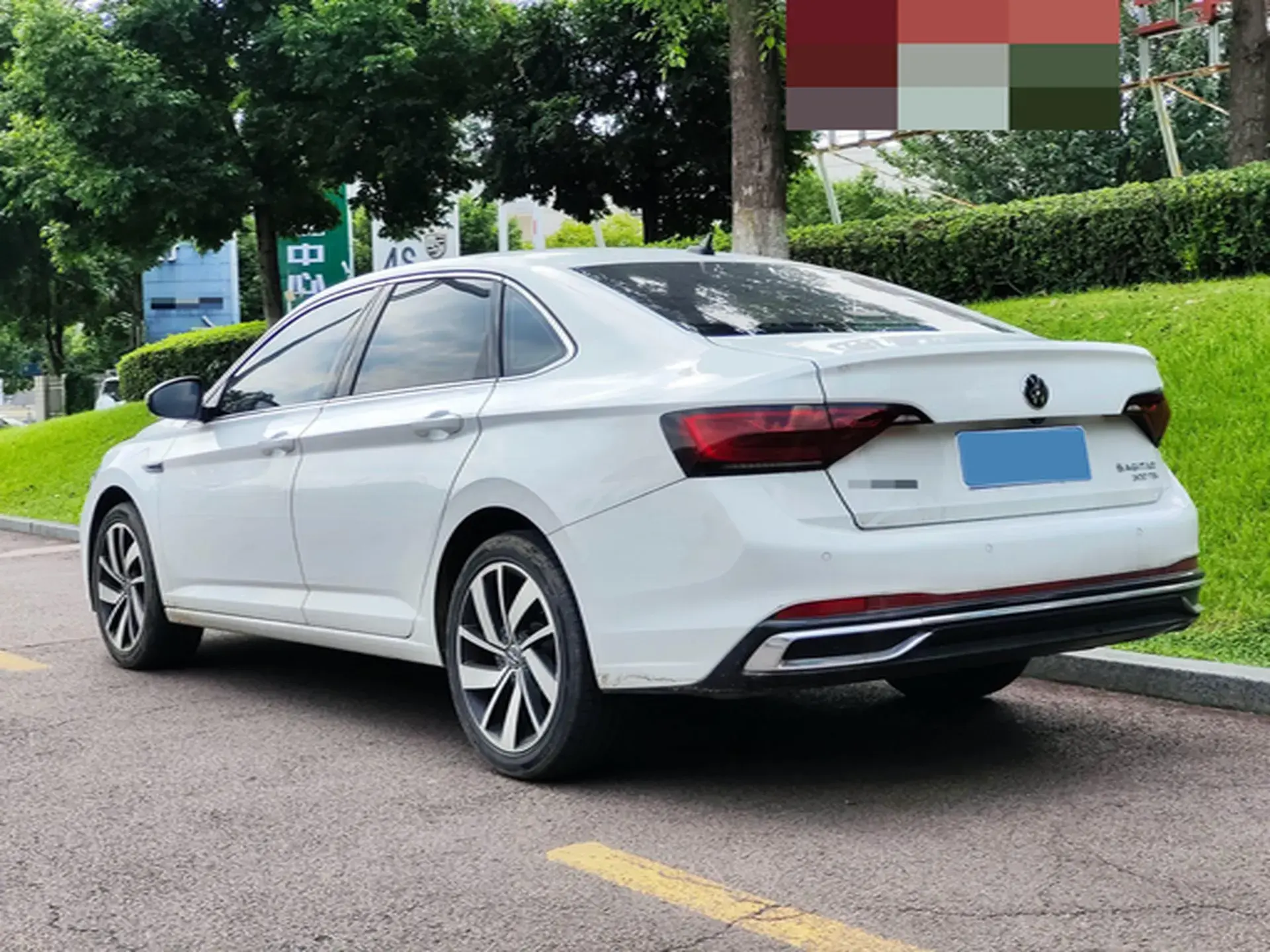 2023 VOLKSWAGEN SAGITAR thumbnail 3