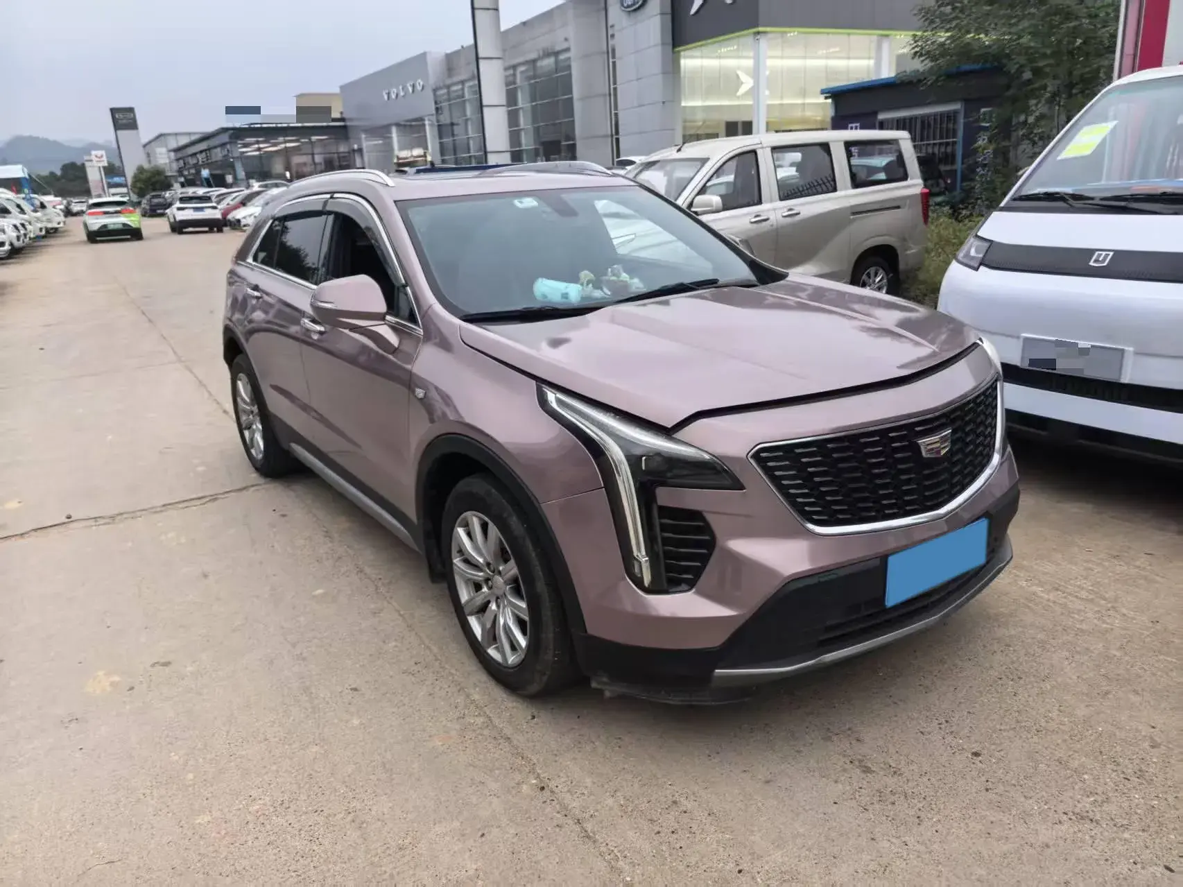 2021 CADILLAC XT4 thumbnail 3