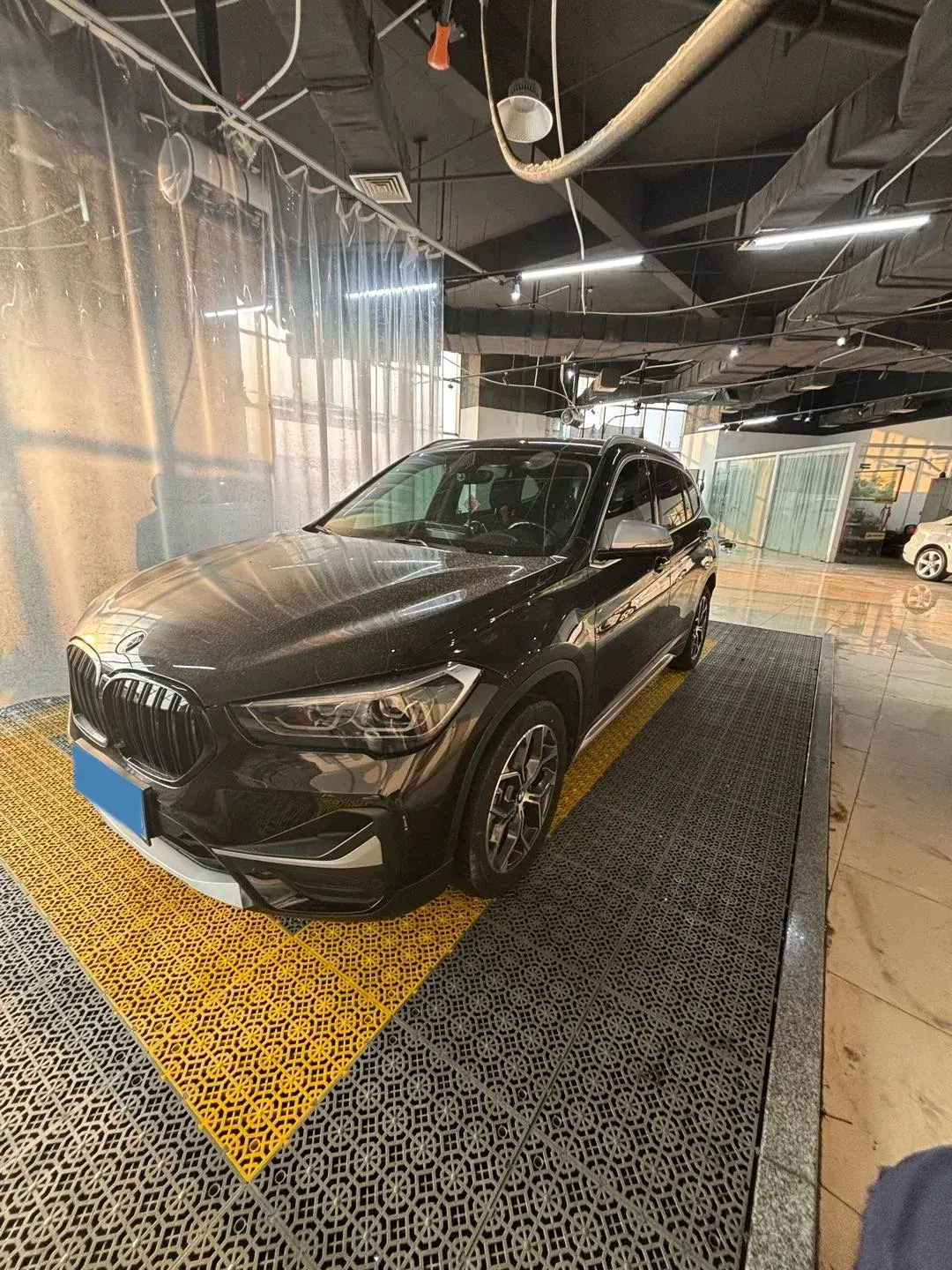 2021 BMW X1 view 1