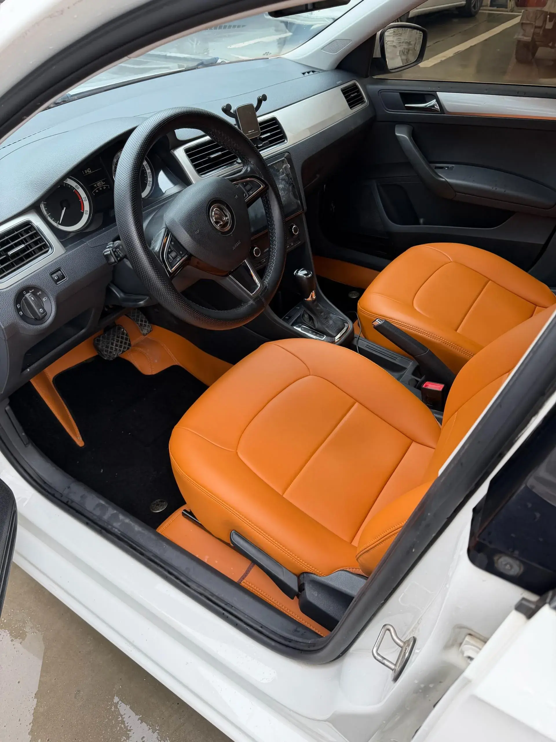 2019 SKODA RAPID thumbnail 3