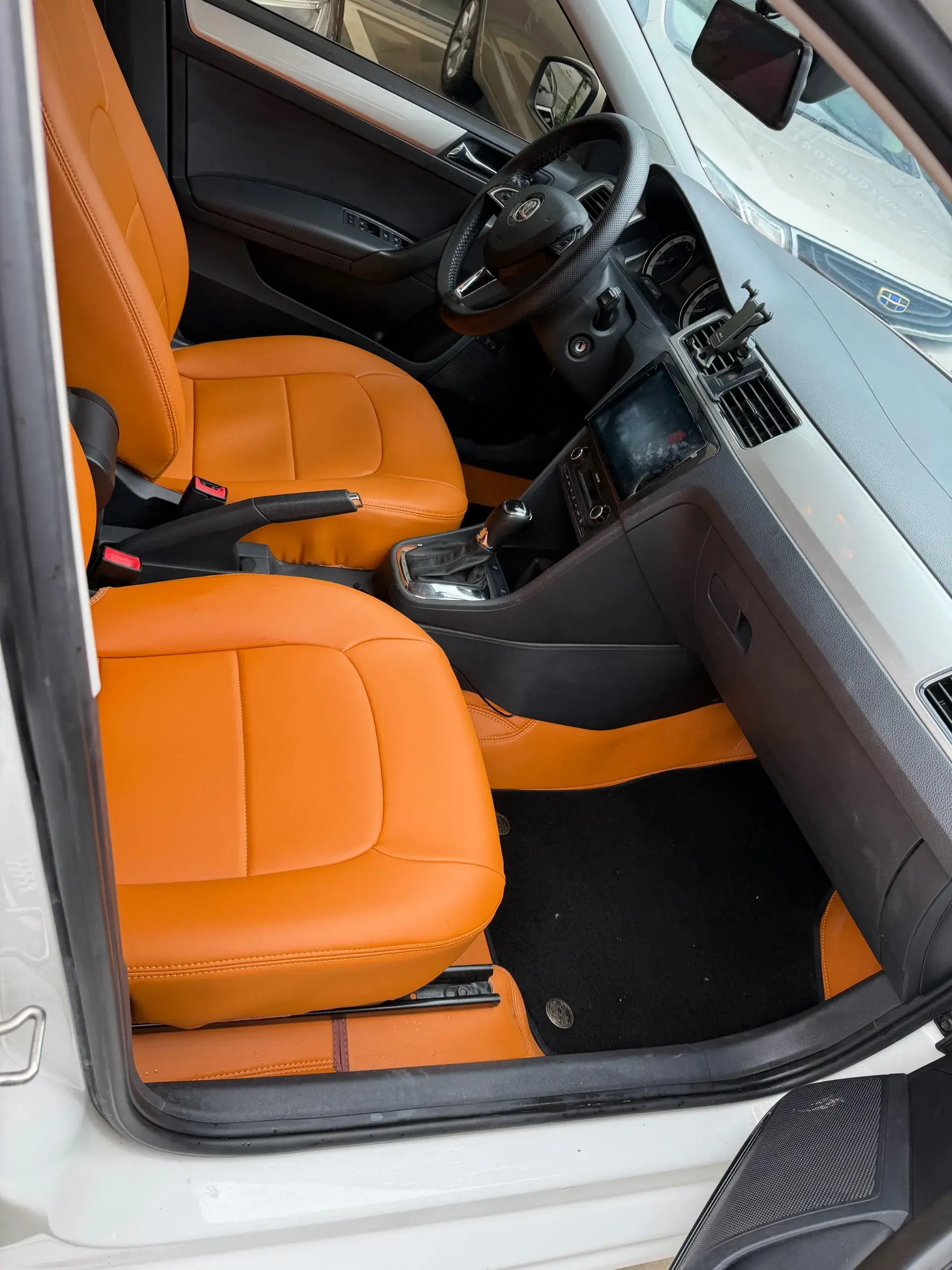 2019 SKODA RAPID thumbnail 4