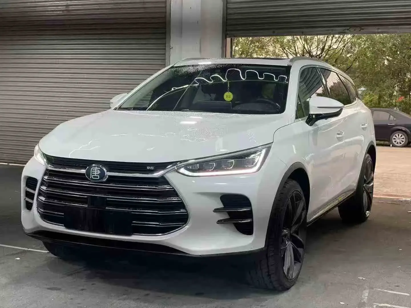 2018 BYD TANG view 1