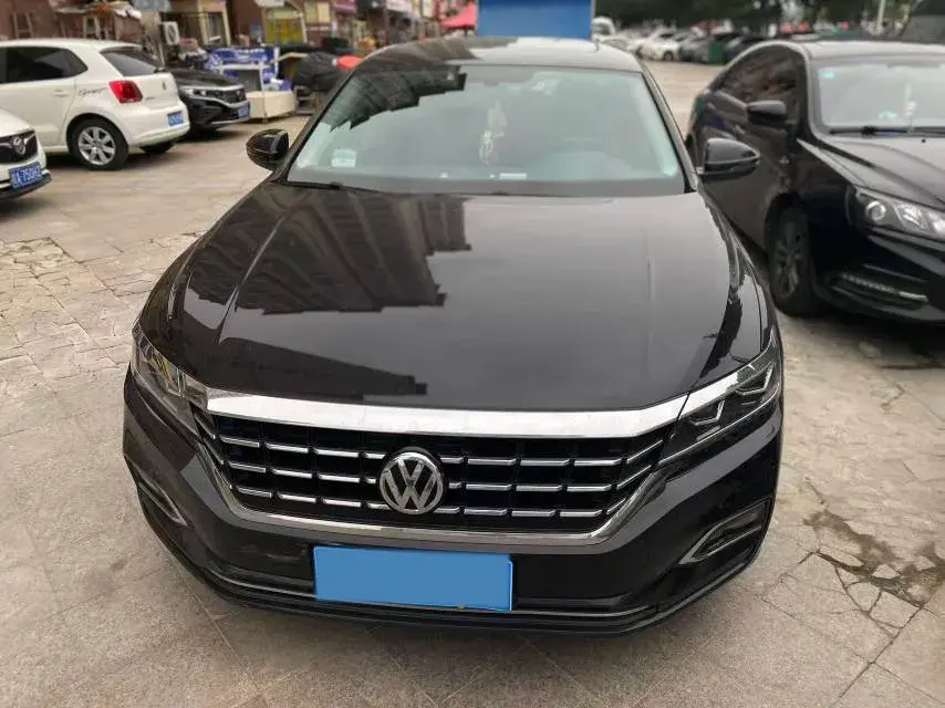 2019 VOLKSWAGEN PASSAT thumbnail 2