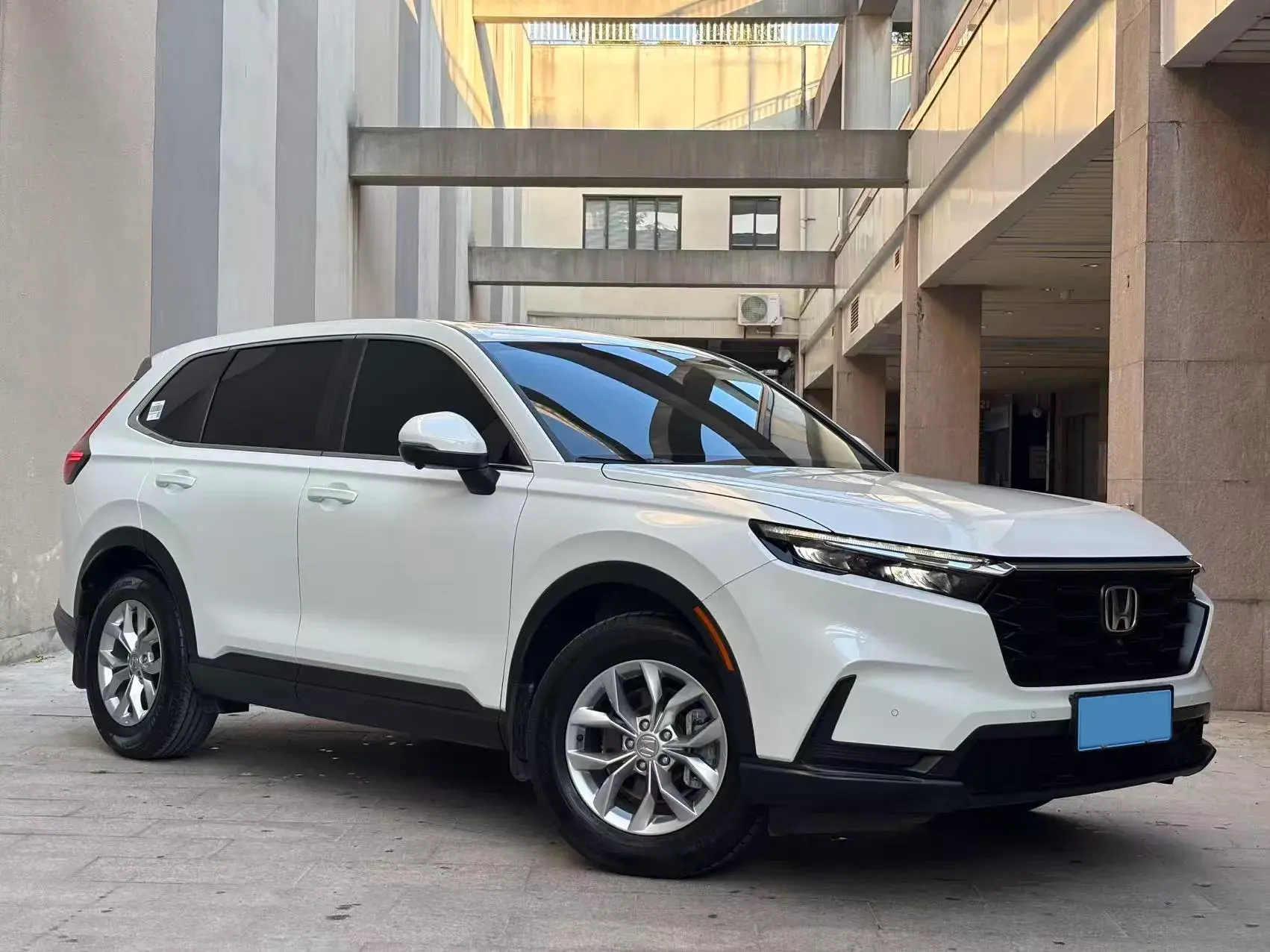 2023 HONDA CR-V thumbnail 3