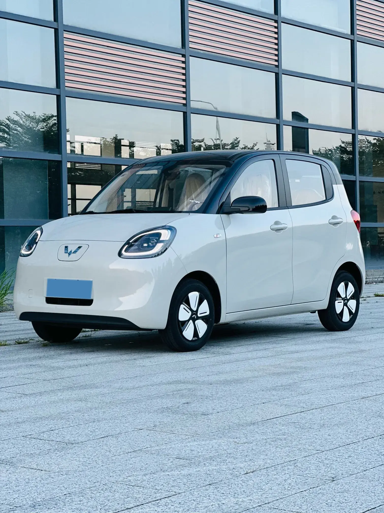 2025 WULING HONGGUANG view 1