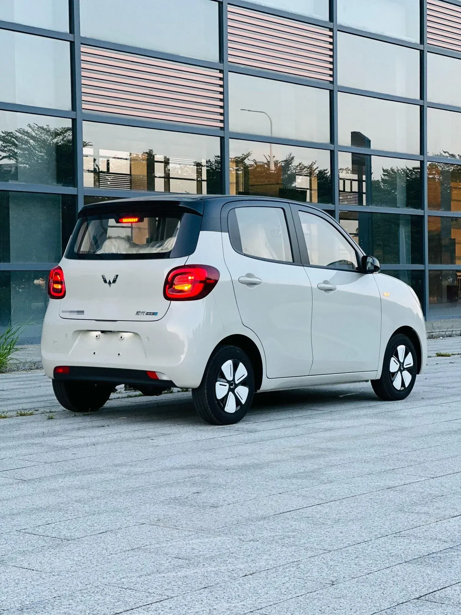 2025 WULING HONGGUANG thumbnail 4