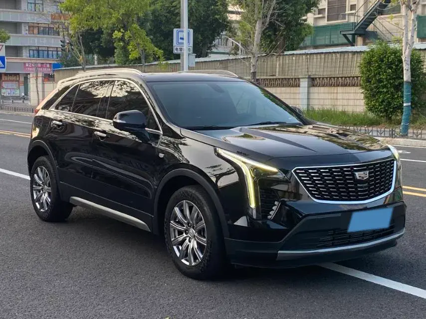 2021 CADILLAC XT4 thumbnail 3