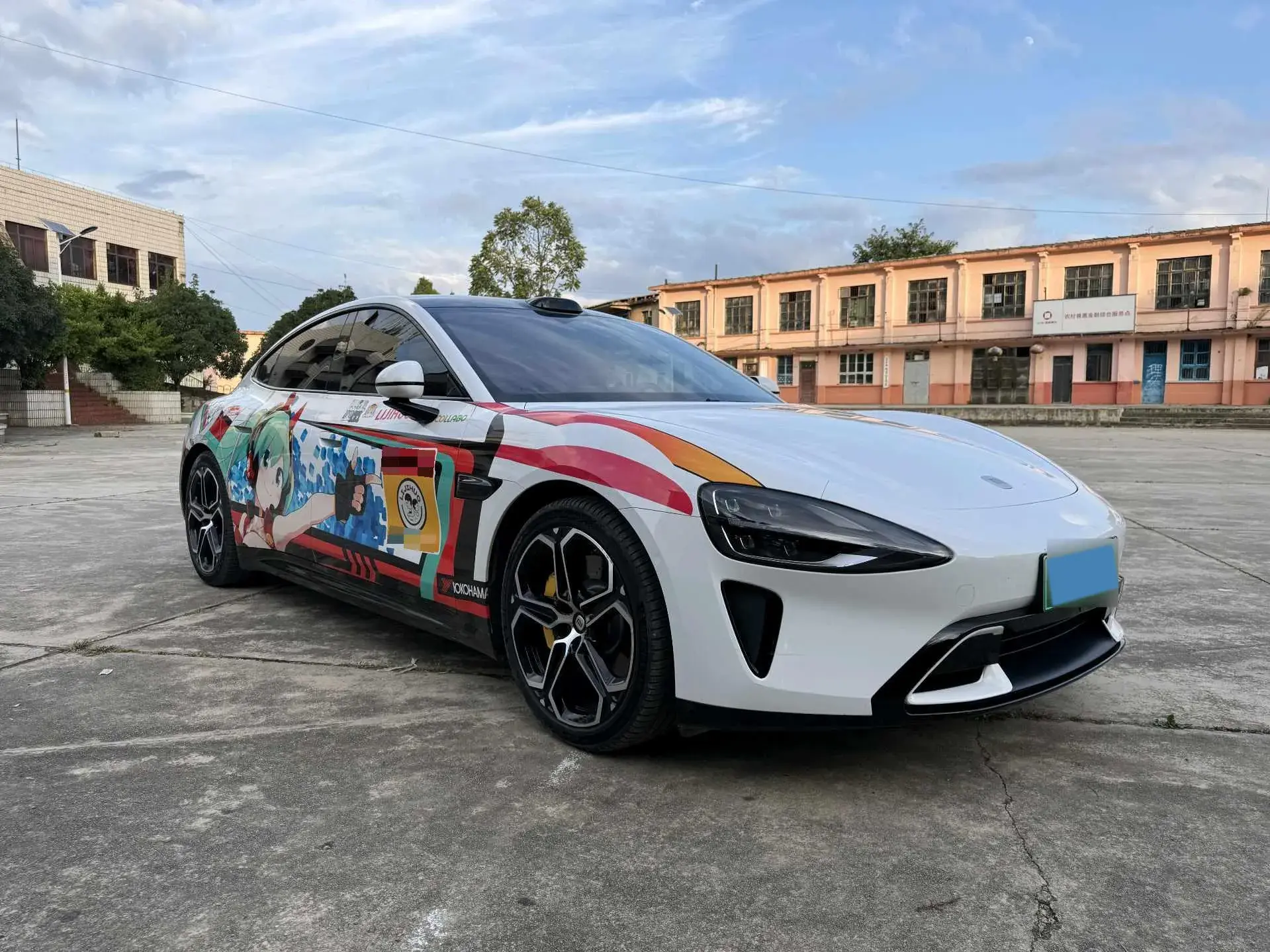 2024 MI SU7 thumbnail 3