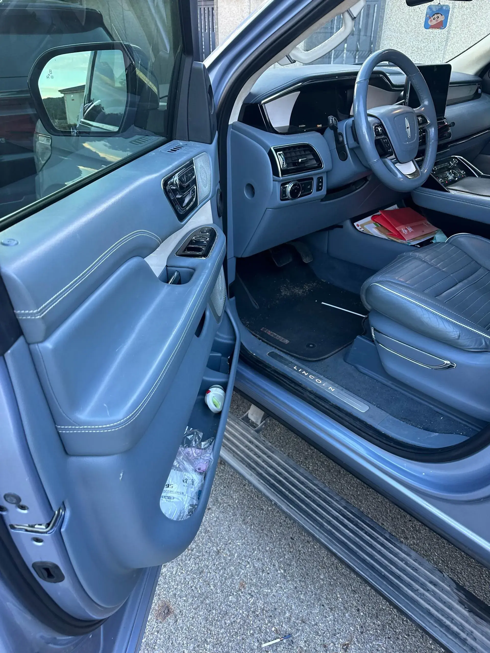 2019 LINCOLN NAVIGATOR thumbnail 3