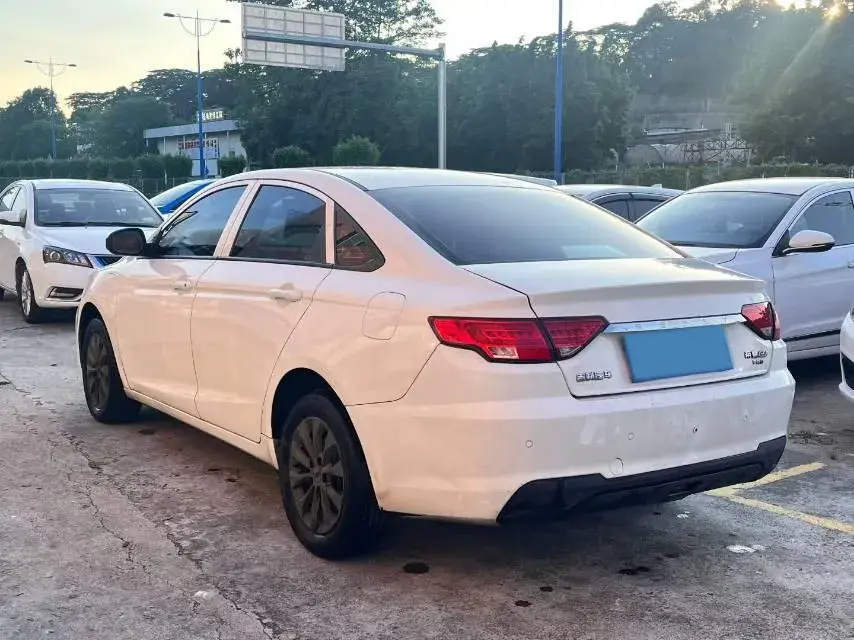 2020 GEOMETRY C thumbnail 4