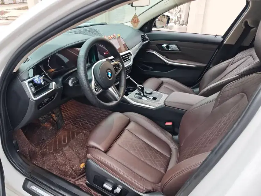 2022 BMW 3 thumbnail 4