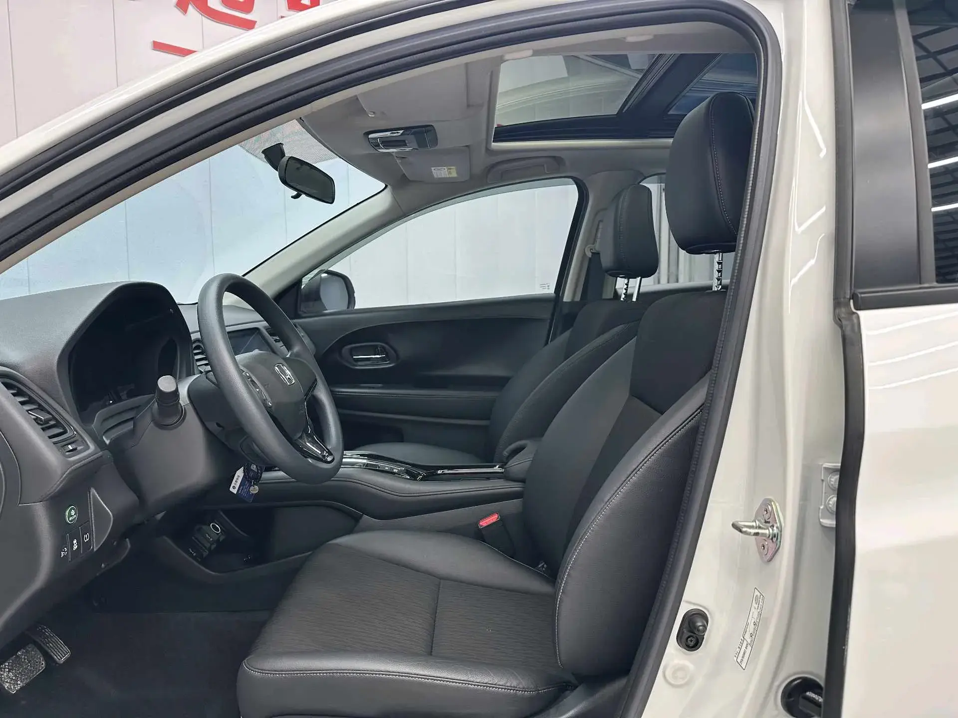 2020 HONDA VEZEL thumbnail 4