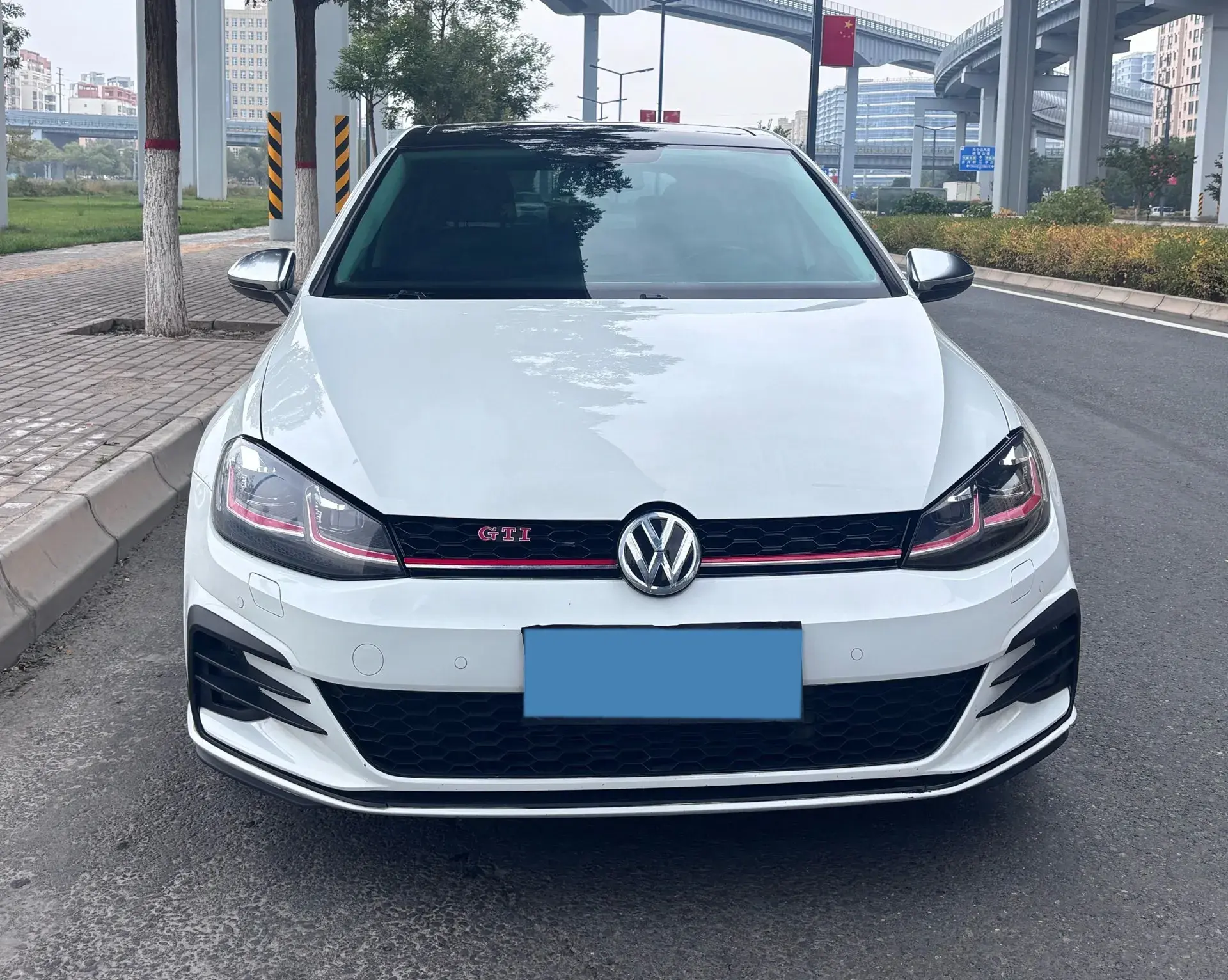 2018 VOLKSWAGEN GOLF thumbnail 2