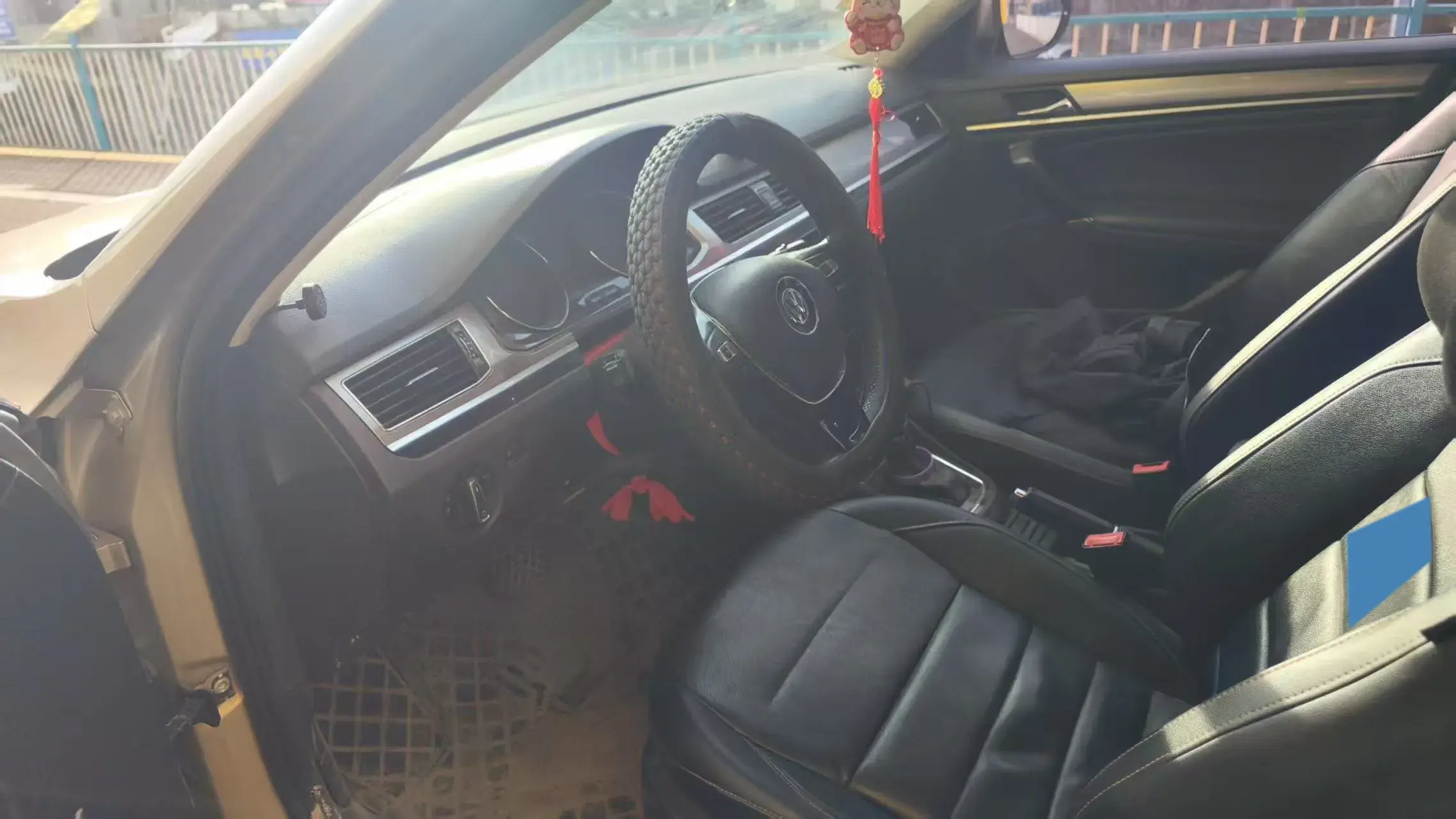 2018 VOLKSWAGEN BORA thumbnail 3