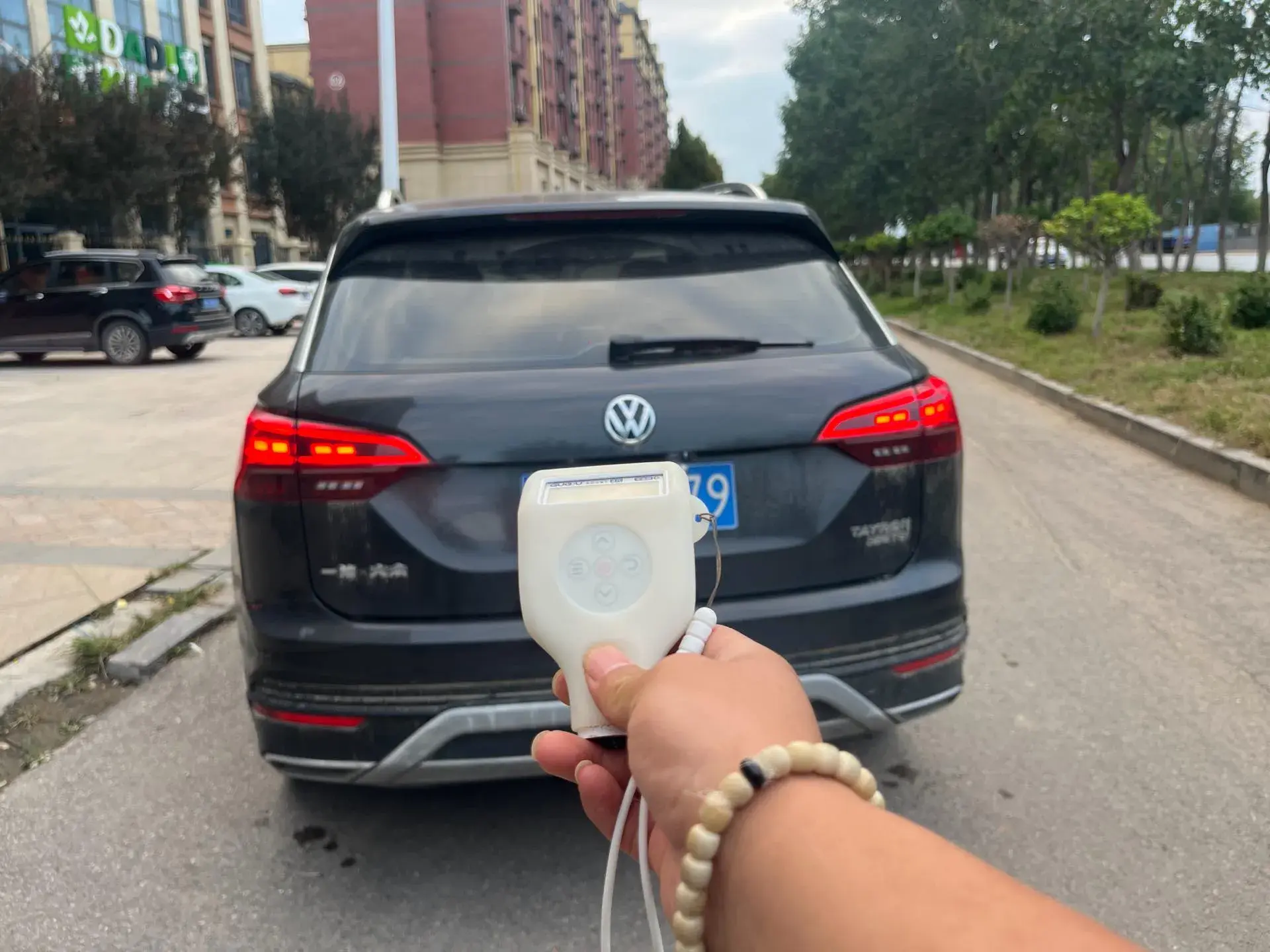 2019 VOLKSWAGEN TAYRON thumbnail 3