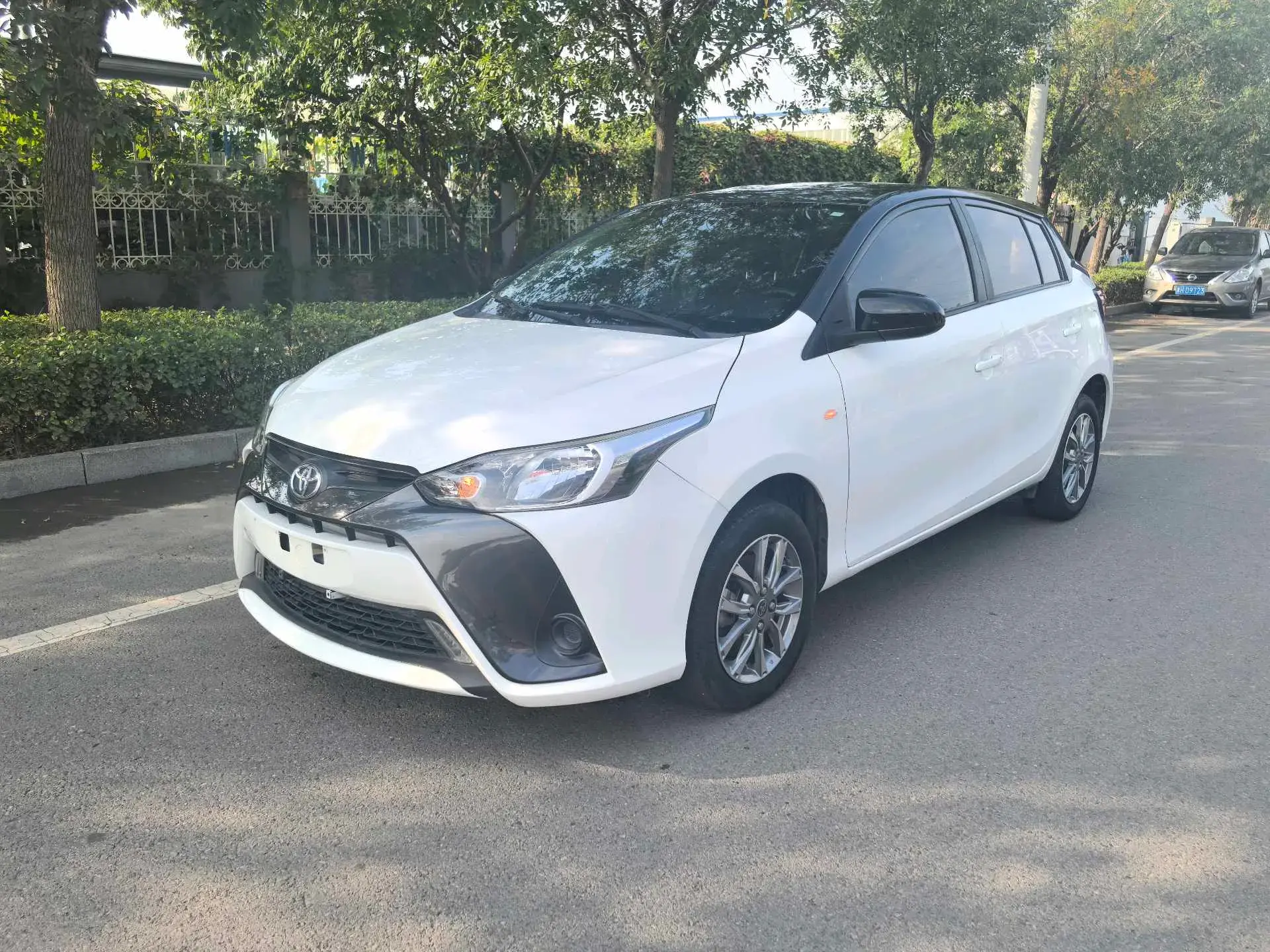2021 TOYOTA YARIS view 1