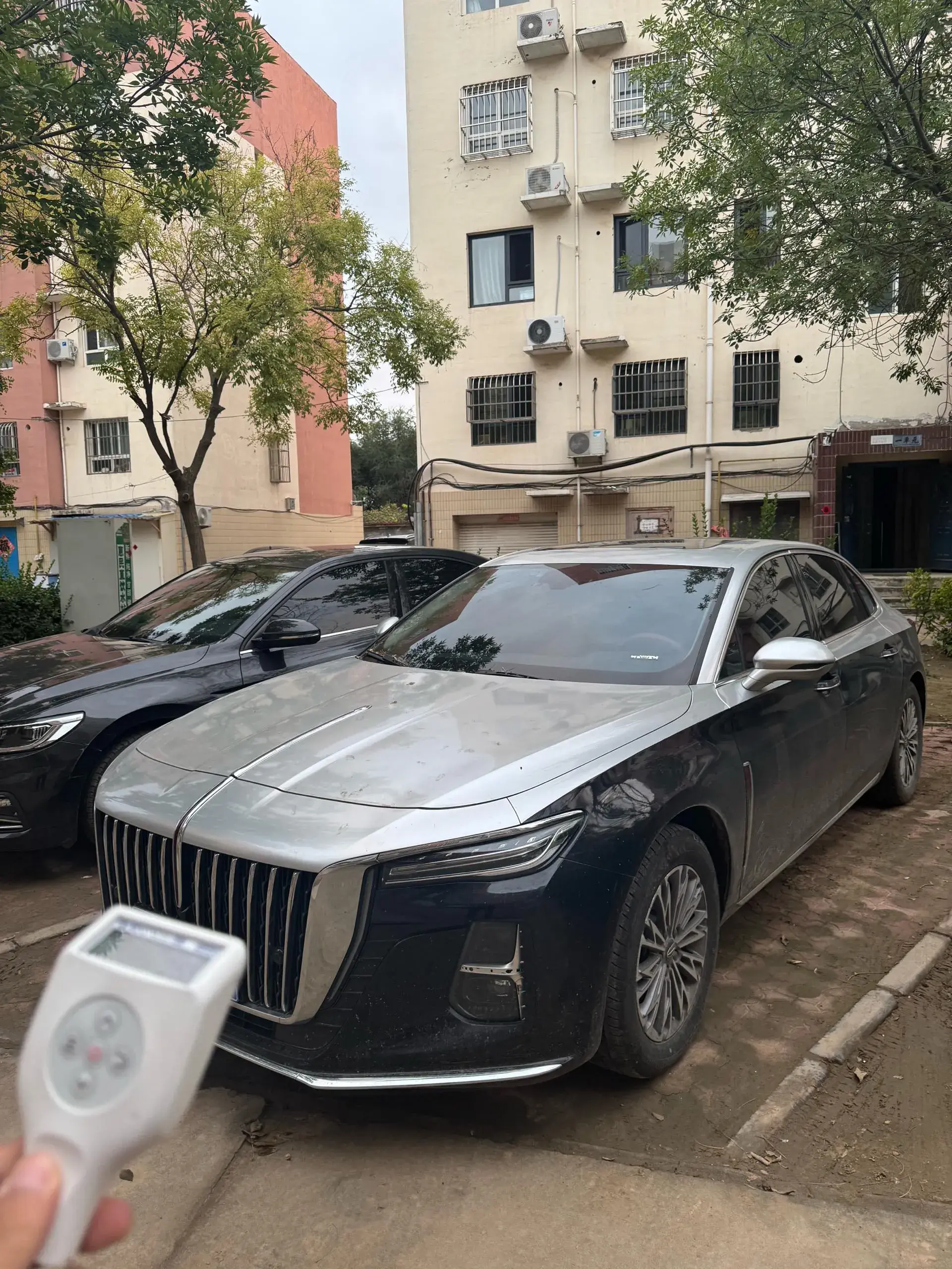 2024 HONGQI H5 view 1