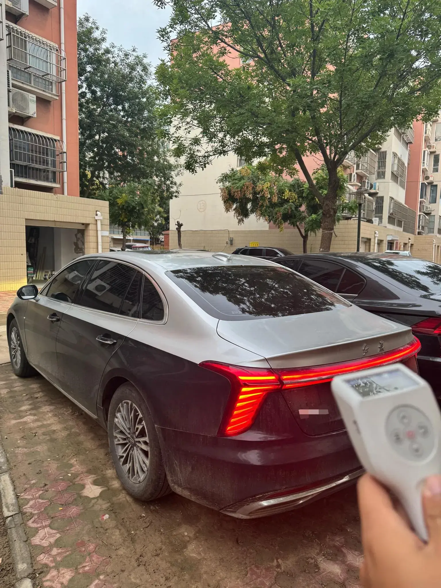 2024 HONGQI H5 thumbnail 4