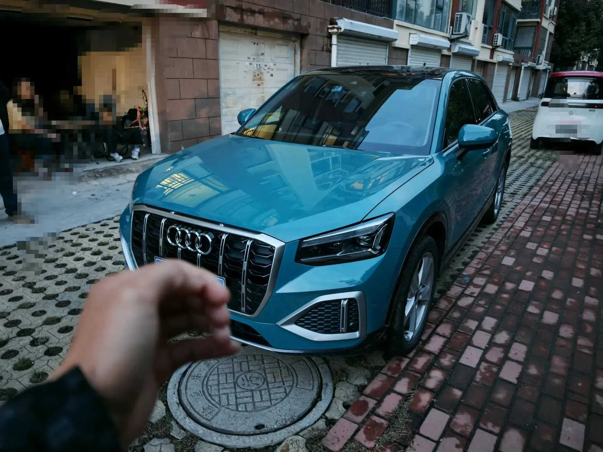 2022 AUDI Q2L view 1