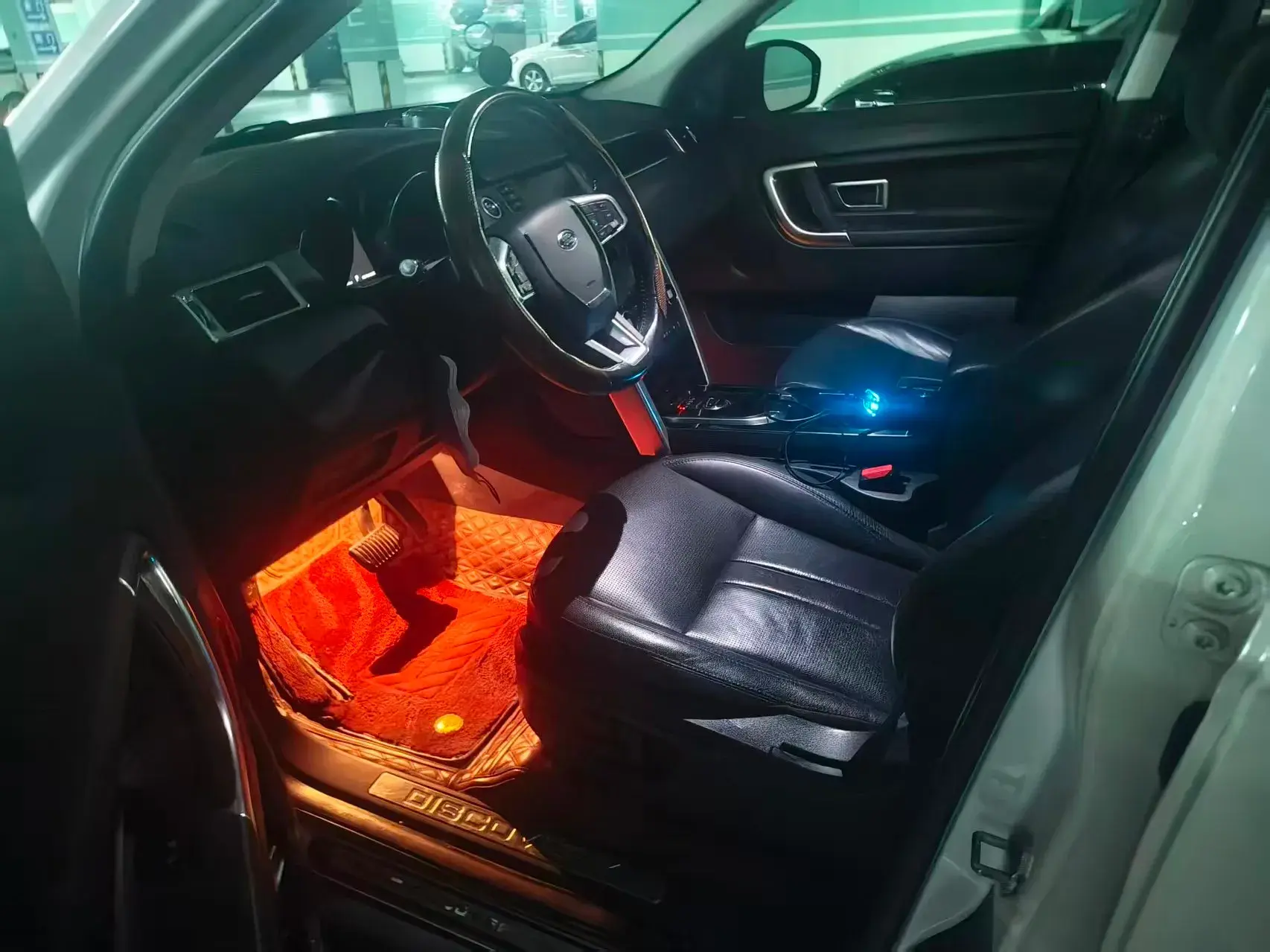 2018 LAND ROVER thumbnail 3